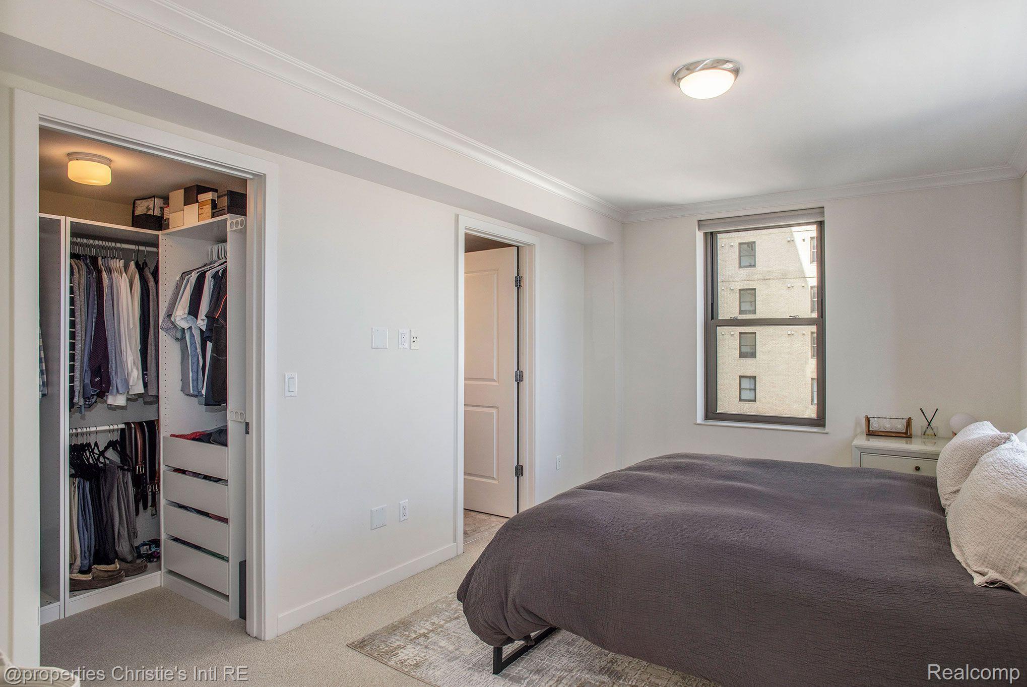1135 Shelby Street Unit: 2412