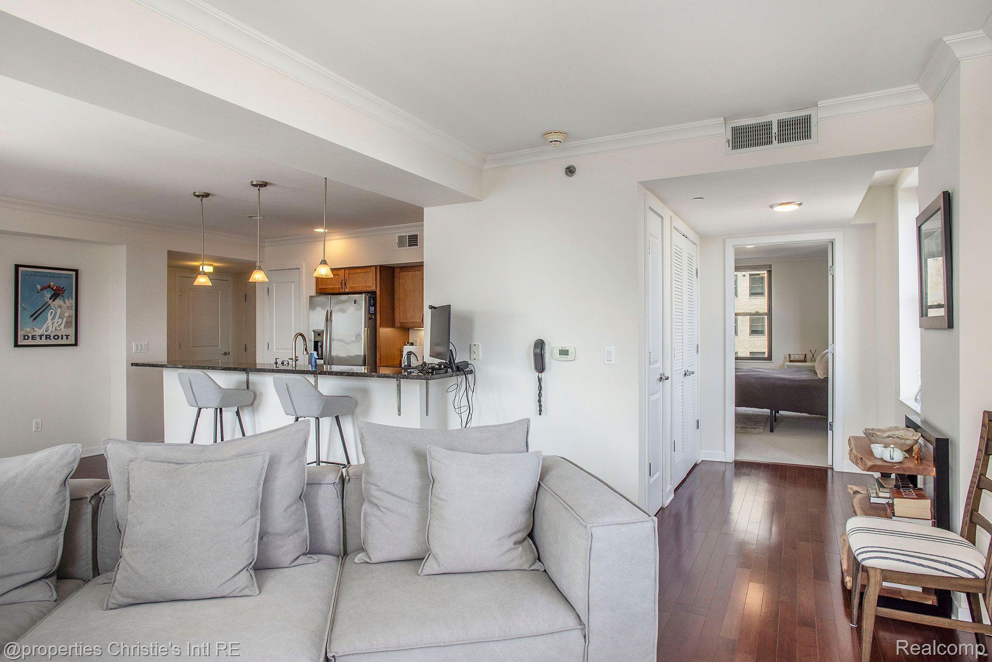 1135 Shelby Street Unit: 2412