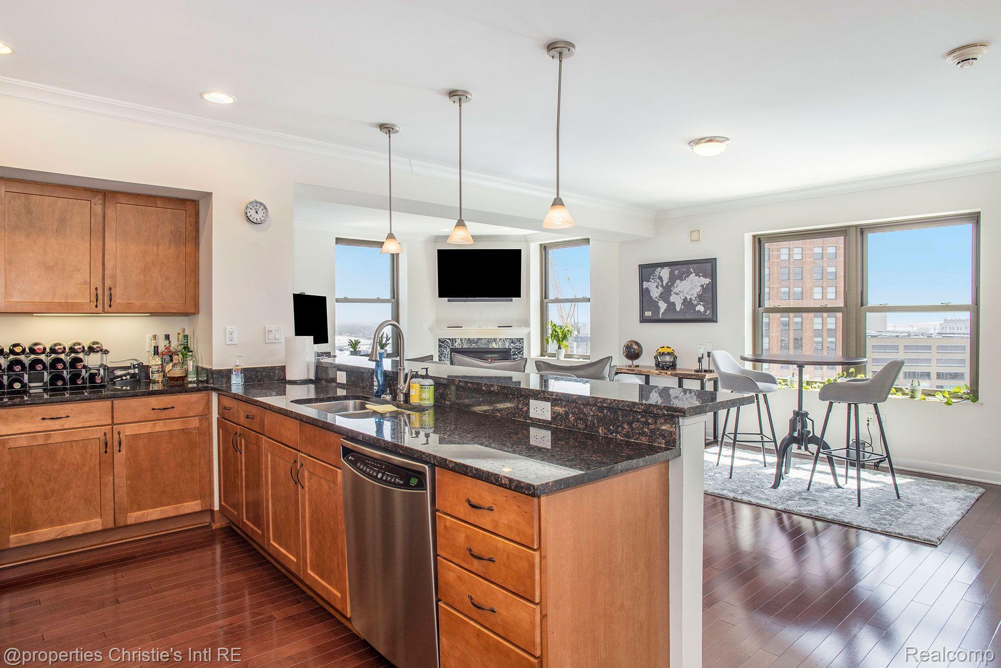 1135 Shelby Street Unit: 2412