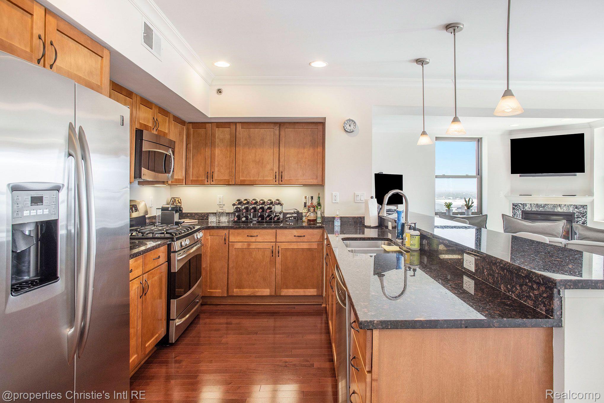 1135 Shelby Street Unit: 2412