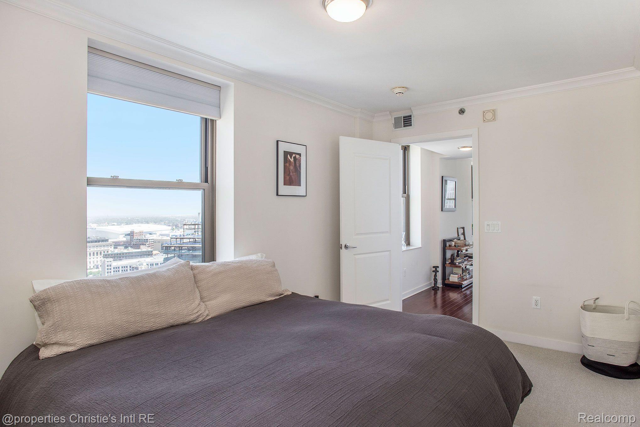 1135 Shelby Street Unit: 2412