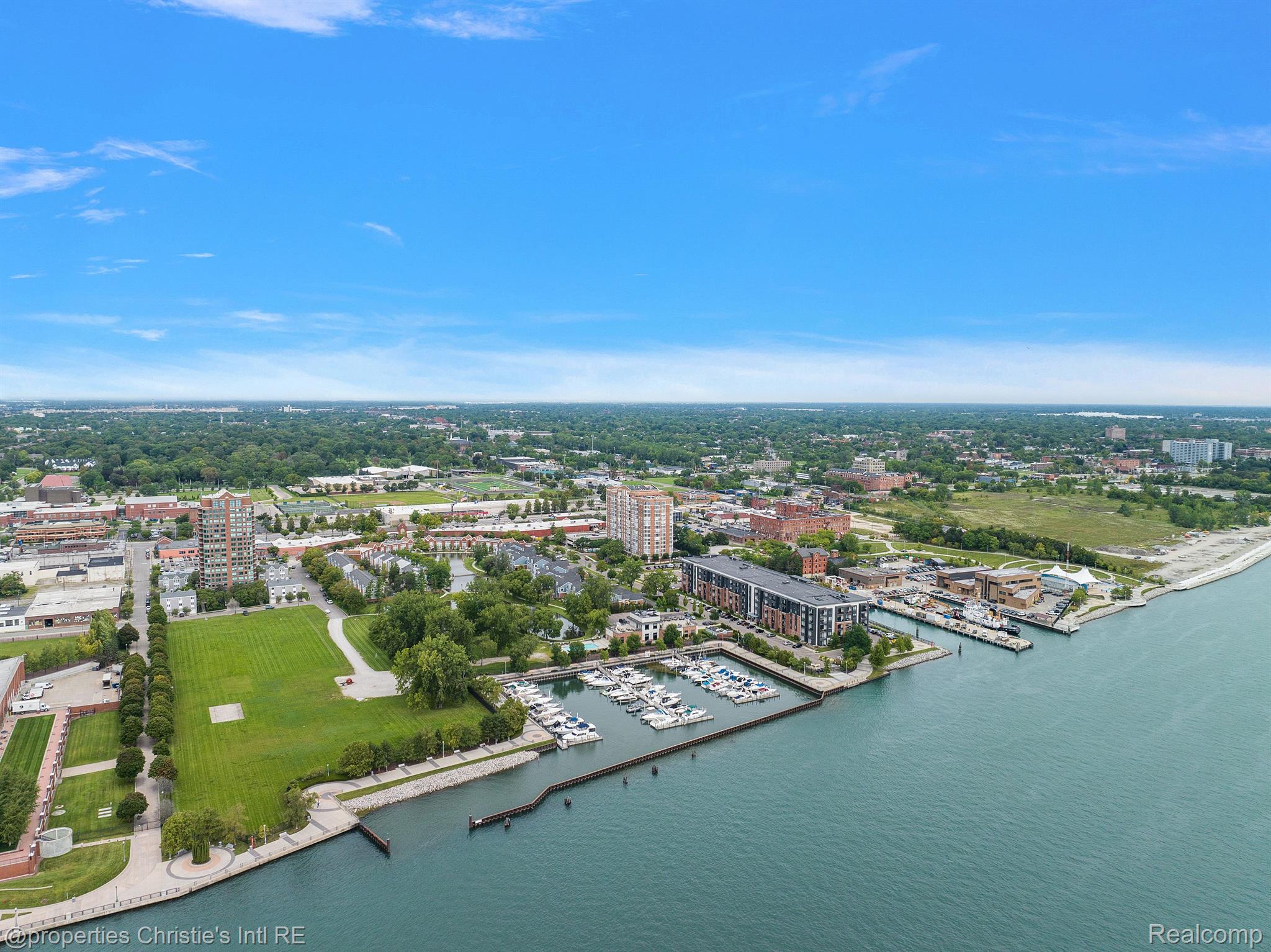 250 E HARBORTOWN Drive Unit: 804