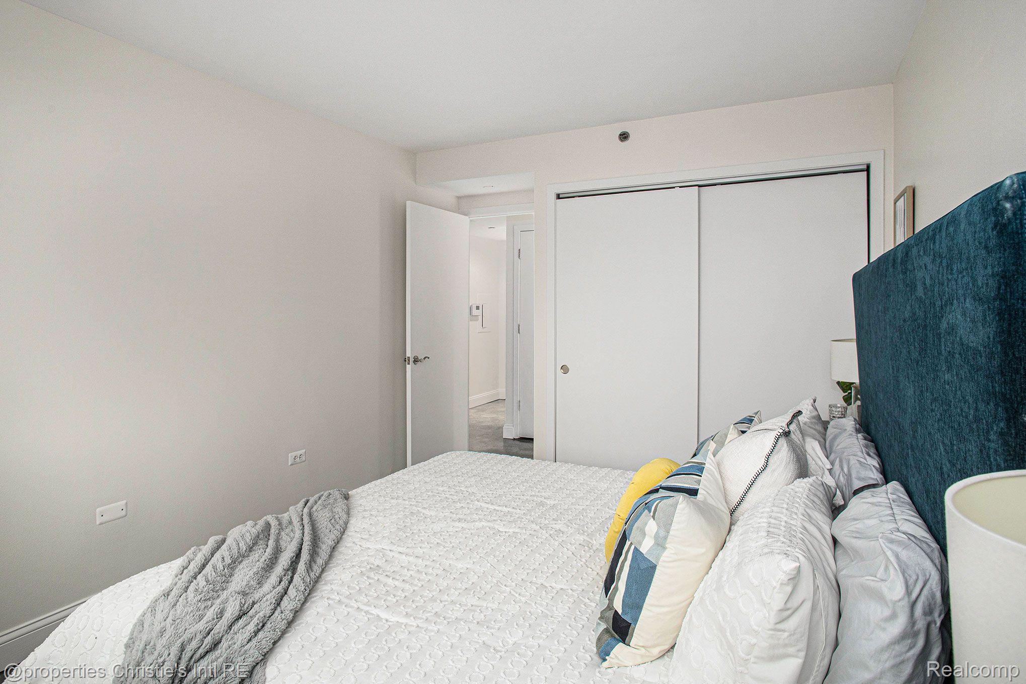 3320 Spinnaker Lane Unit: 9B