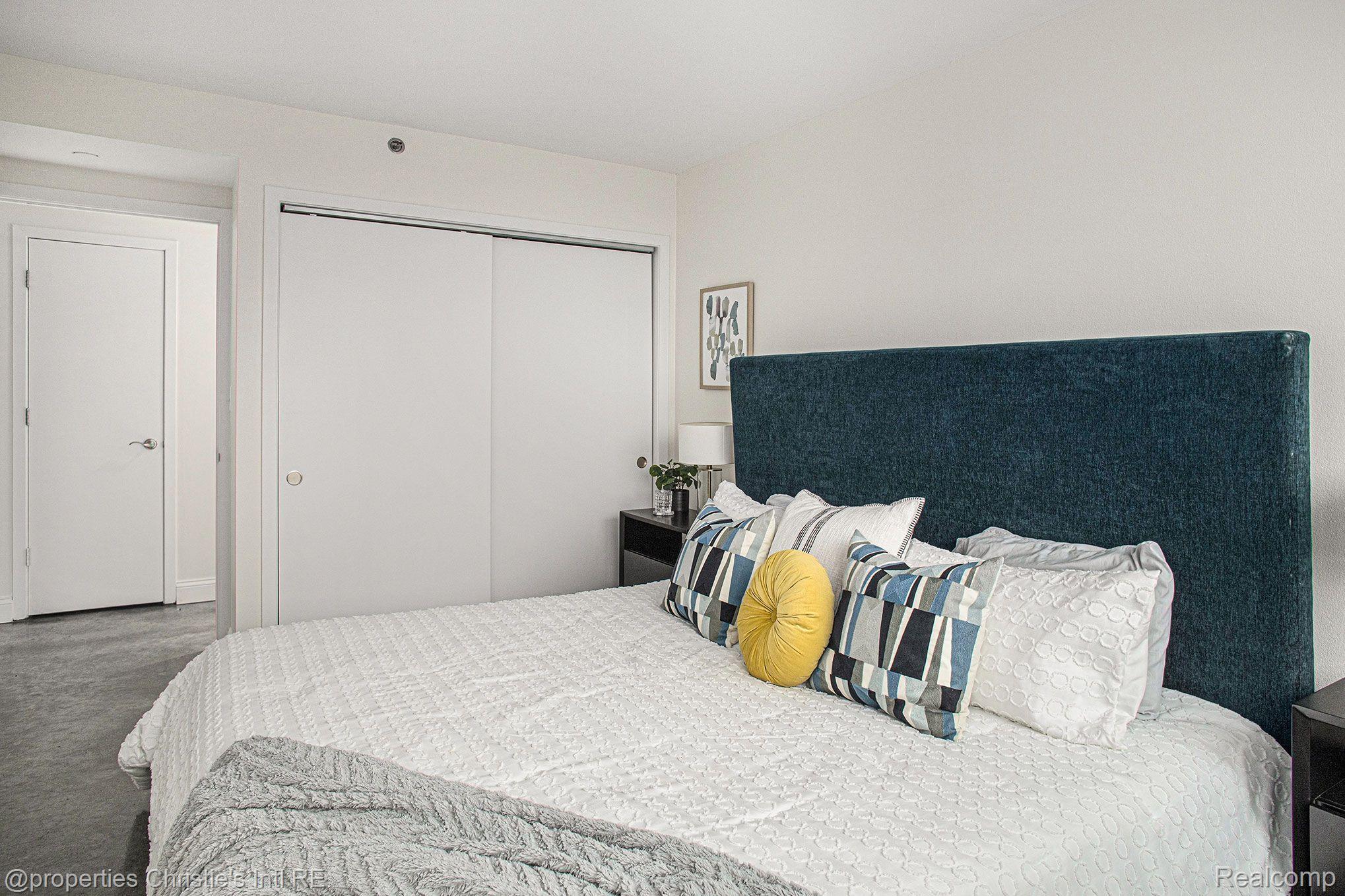 3320 Spinnaker Lane Unit: 9B