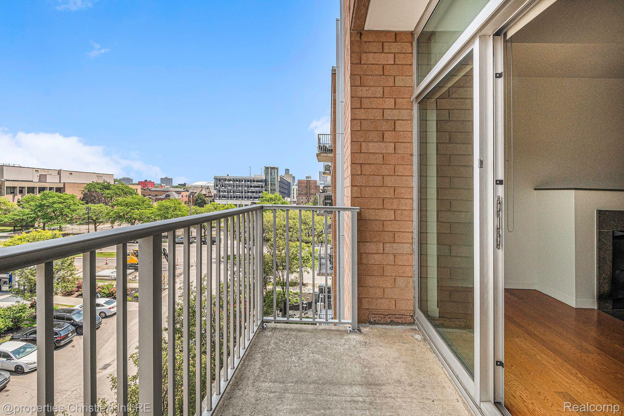 3670 WOODWARD Avenue Unit: 412