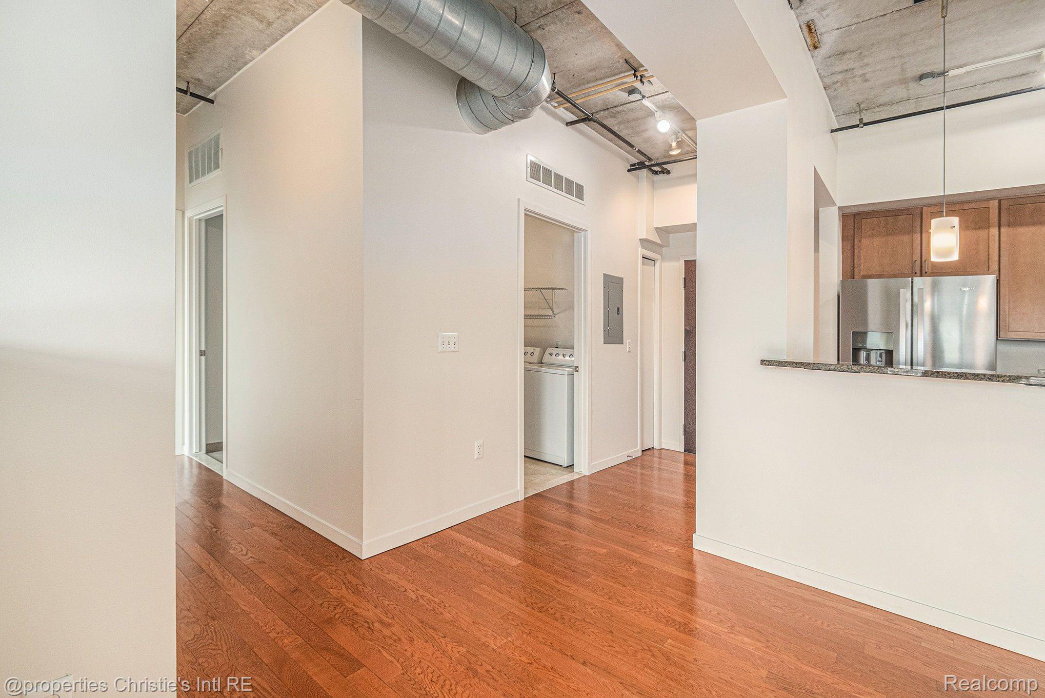 3670 WOODWARD Avenue Unit: 412