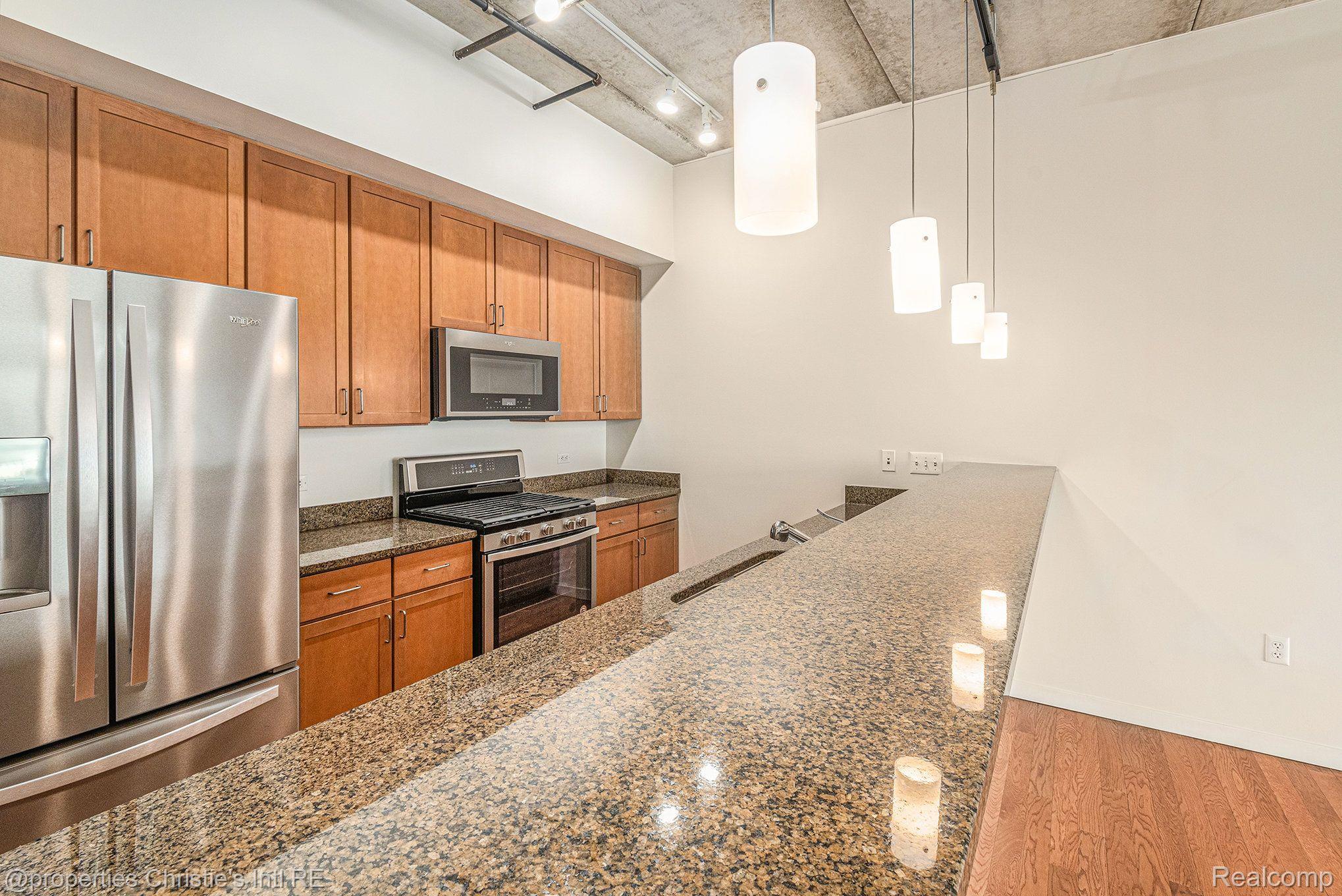 3670 WOODWARD Avenue Unit: 412