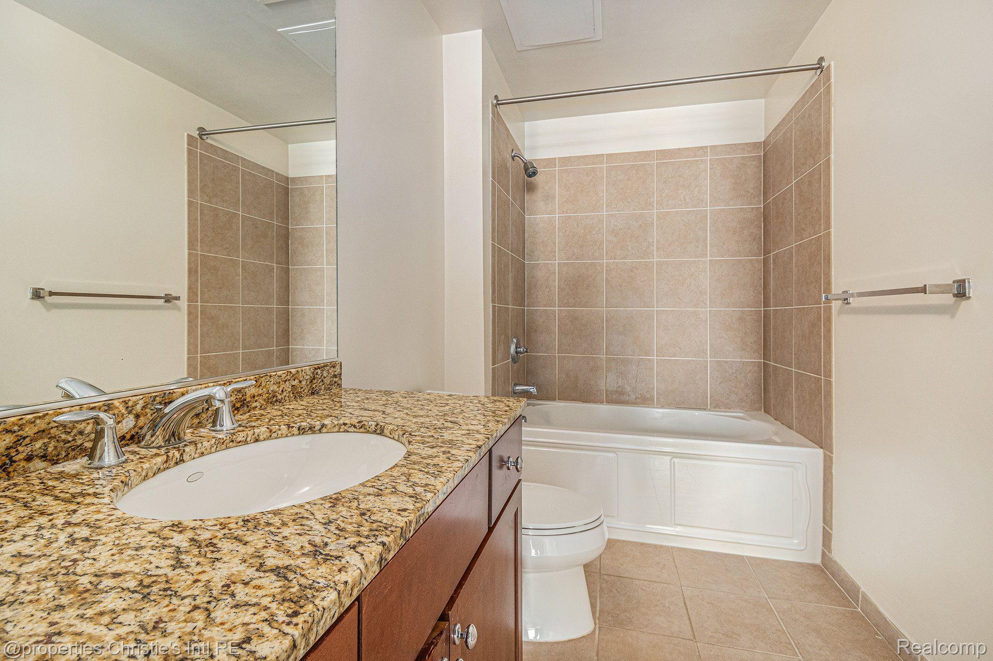 3670 WOODWARD Avenue Unit: 412