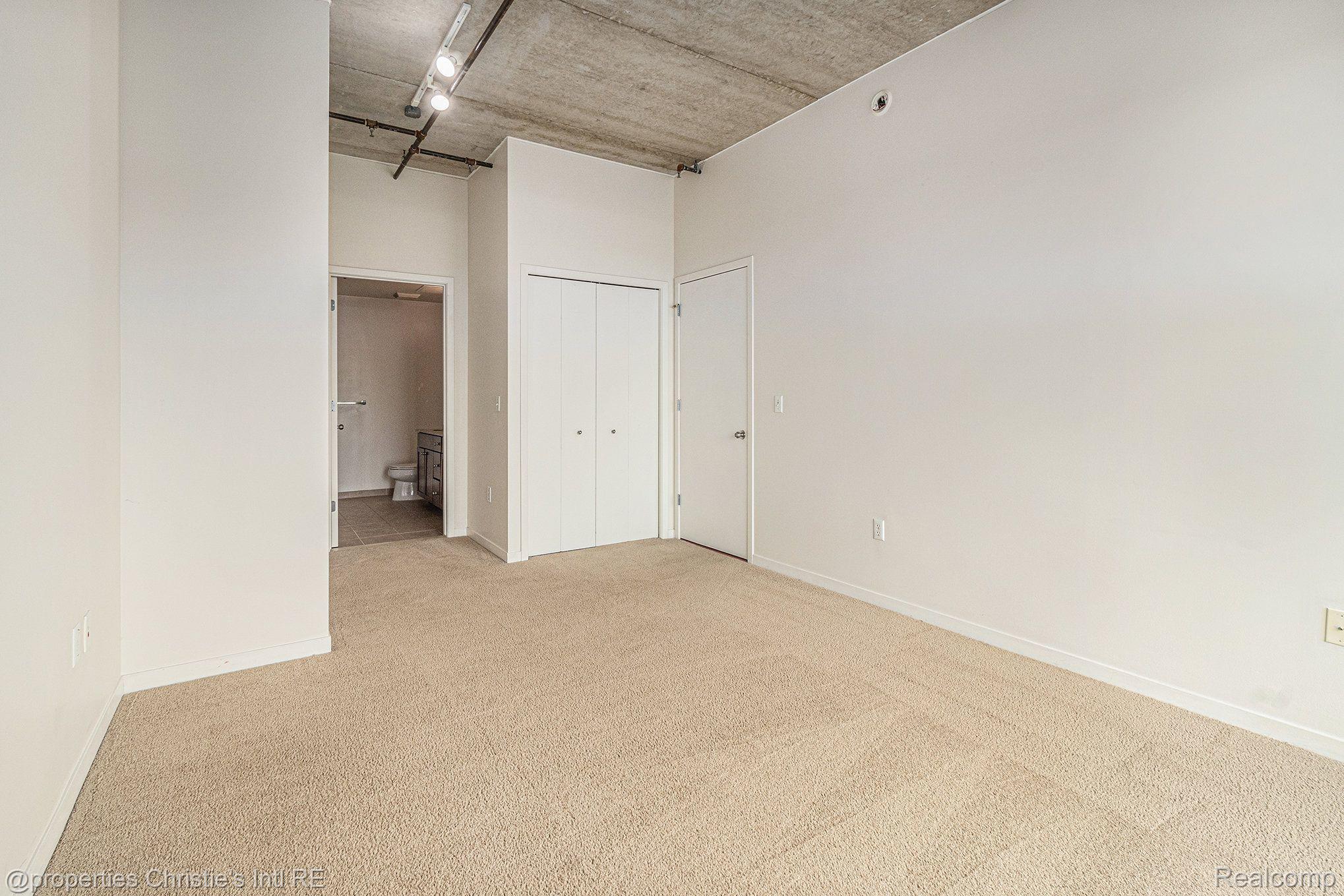 3670 WOODWARD Avenue Unit: 412