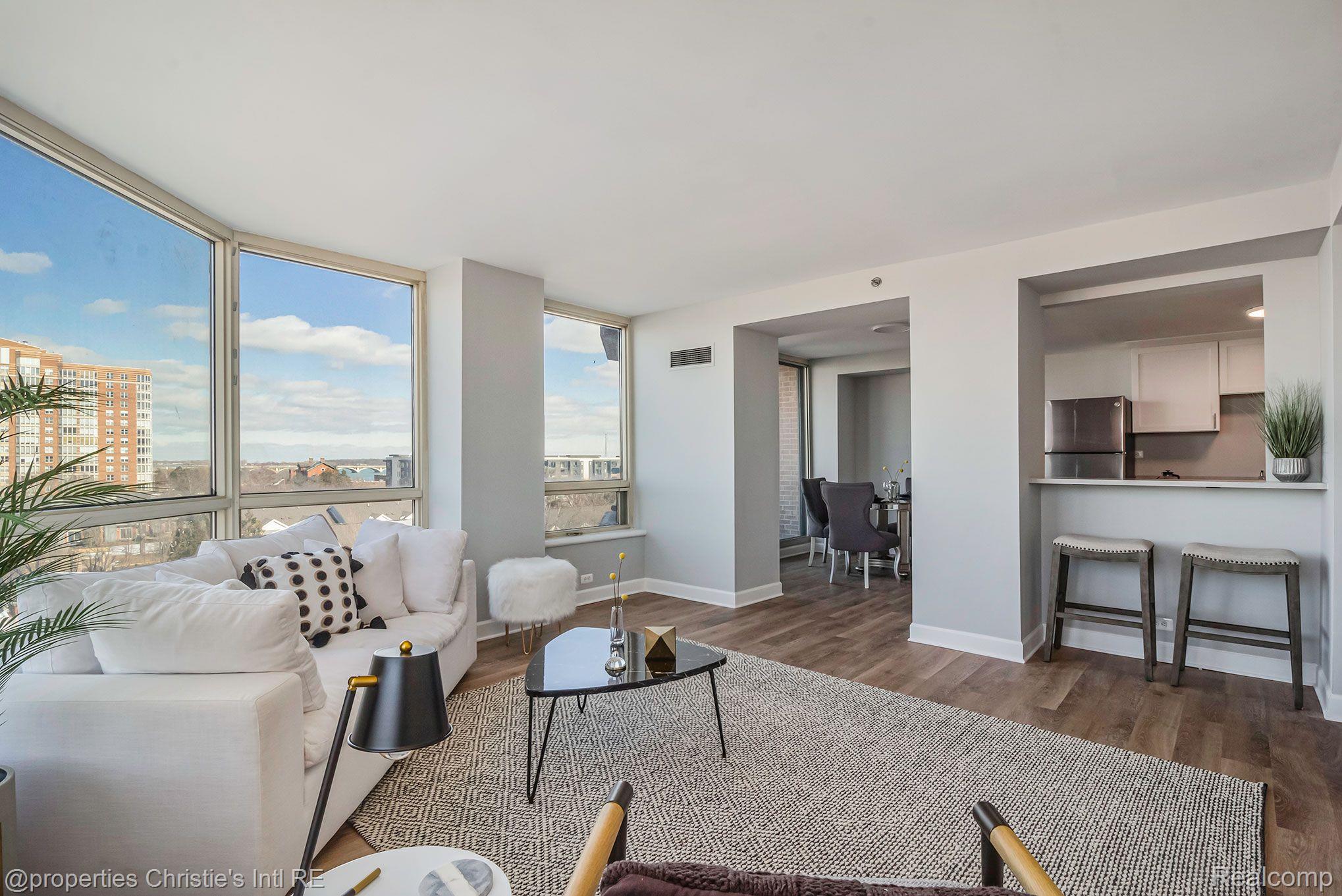 3320 SPINNAKER Lane Unit: 8A