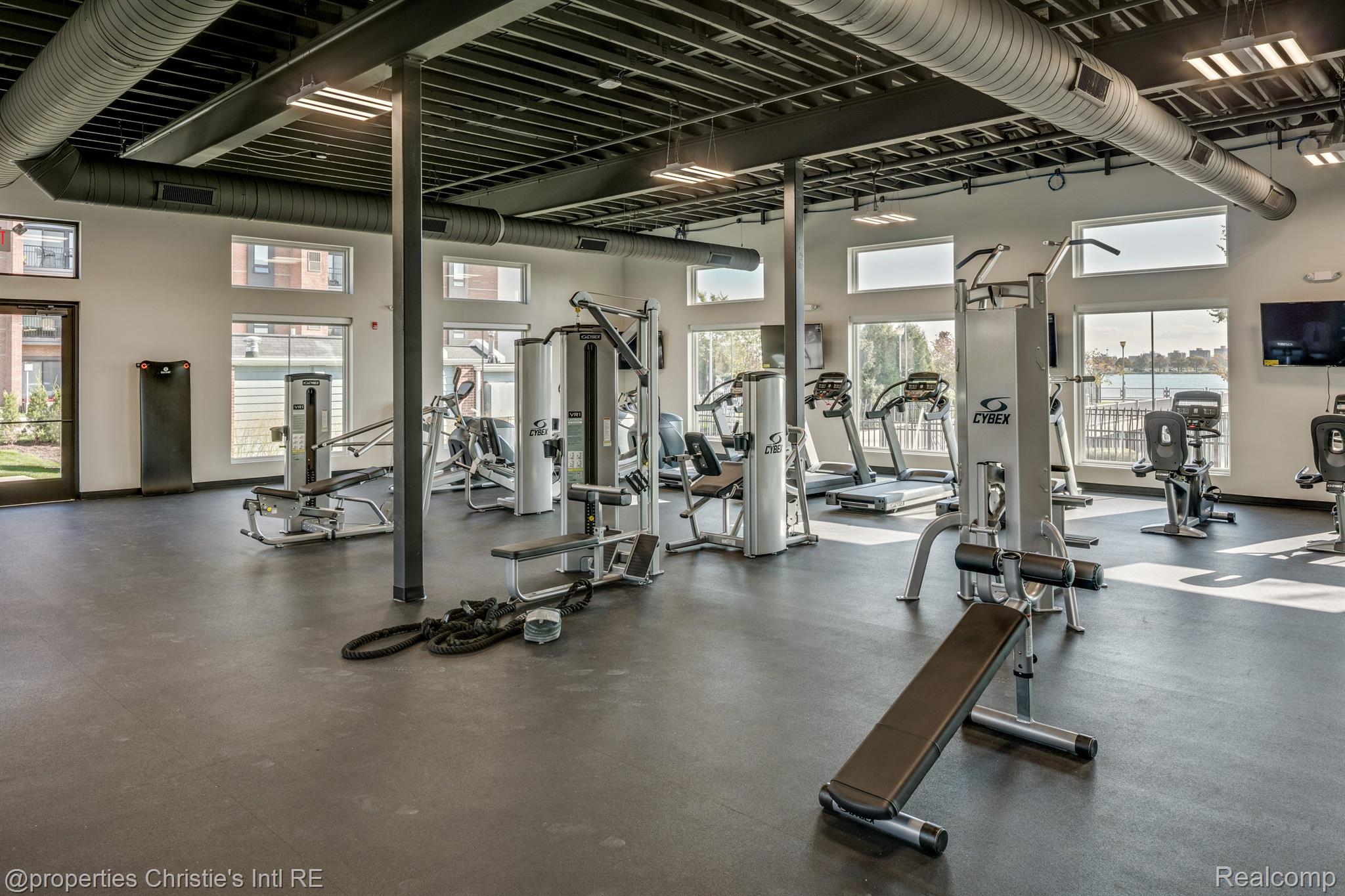 3320 SPINNAKER Lane Unit: 8A