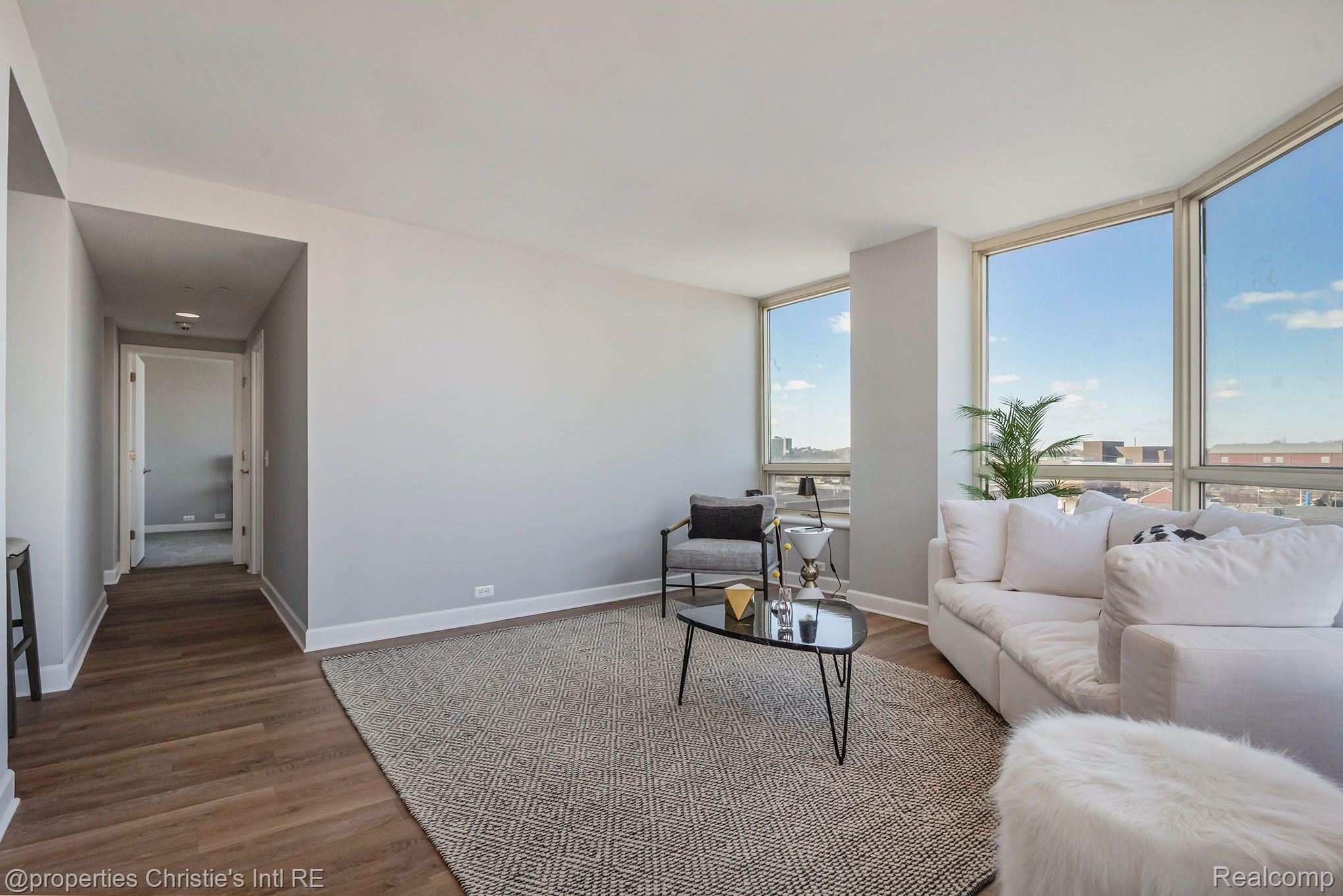 3320 SPINNAKER Lane Unit: 8A