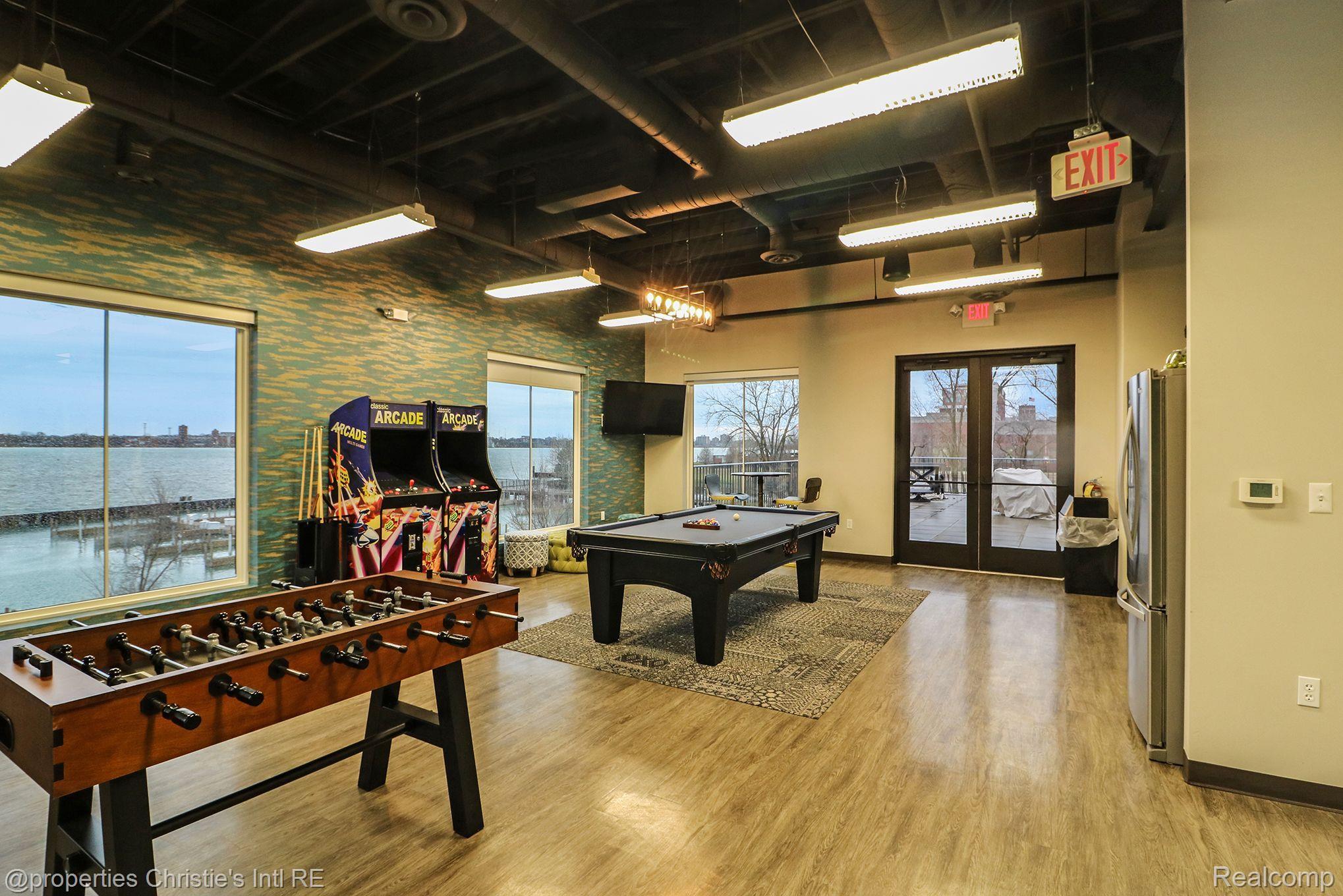 3320 SPINNAKER Lane Unit: 8A