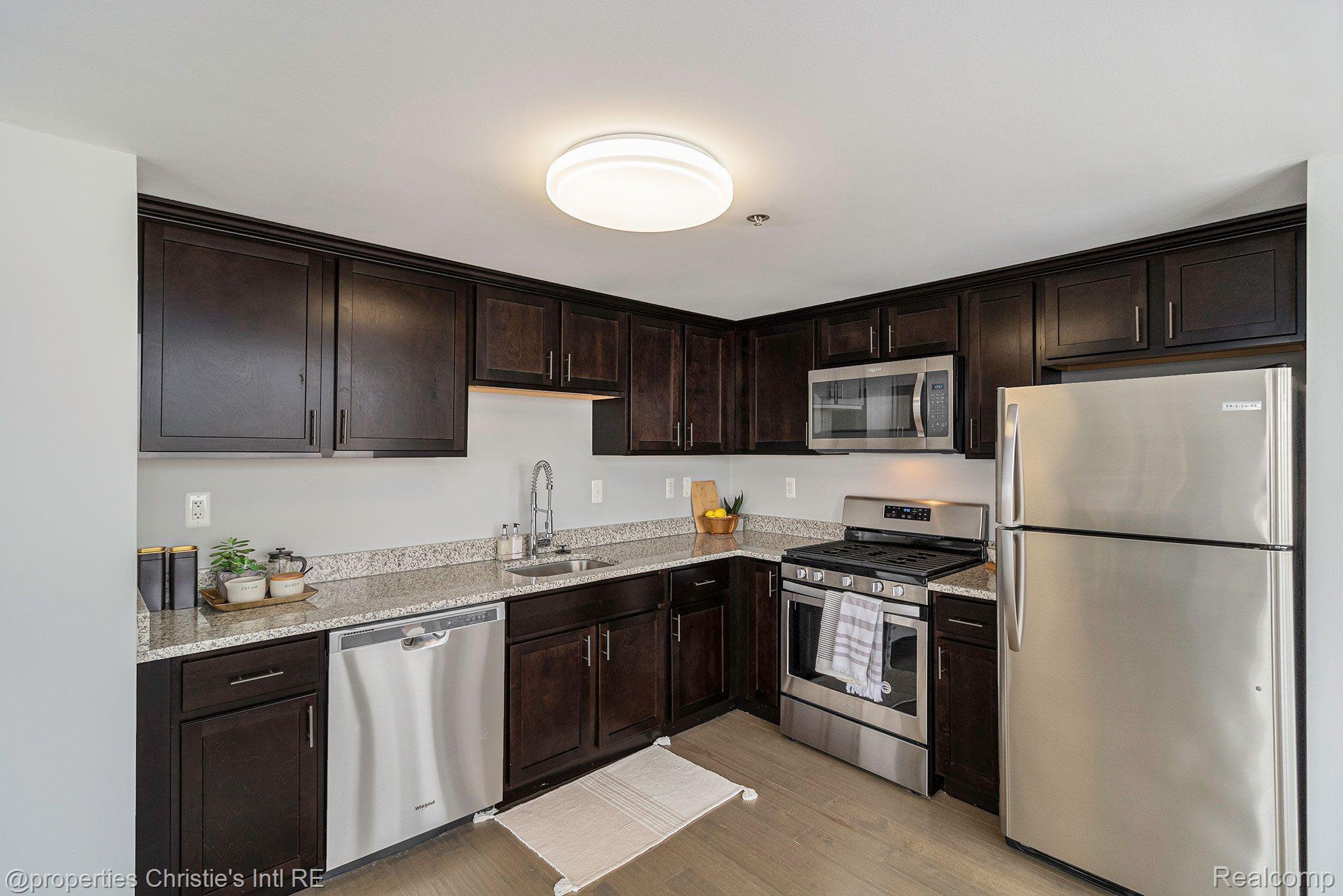 250 E Harbortown Drive 504