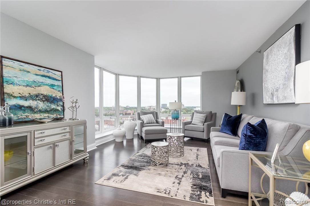 250 E Harbortown Drive 1304