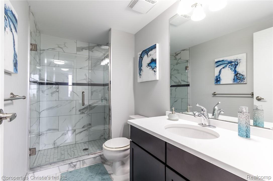 250 E Harbortown Drive 1304