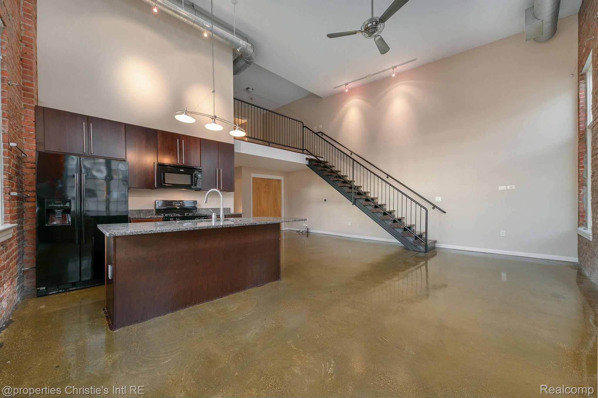 3100 Woodward Avenue 206