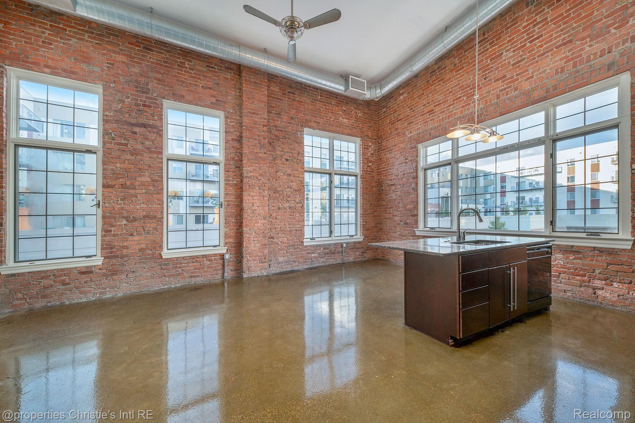 3100 Woodward Avenue 206