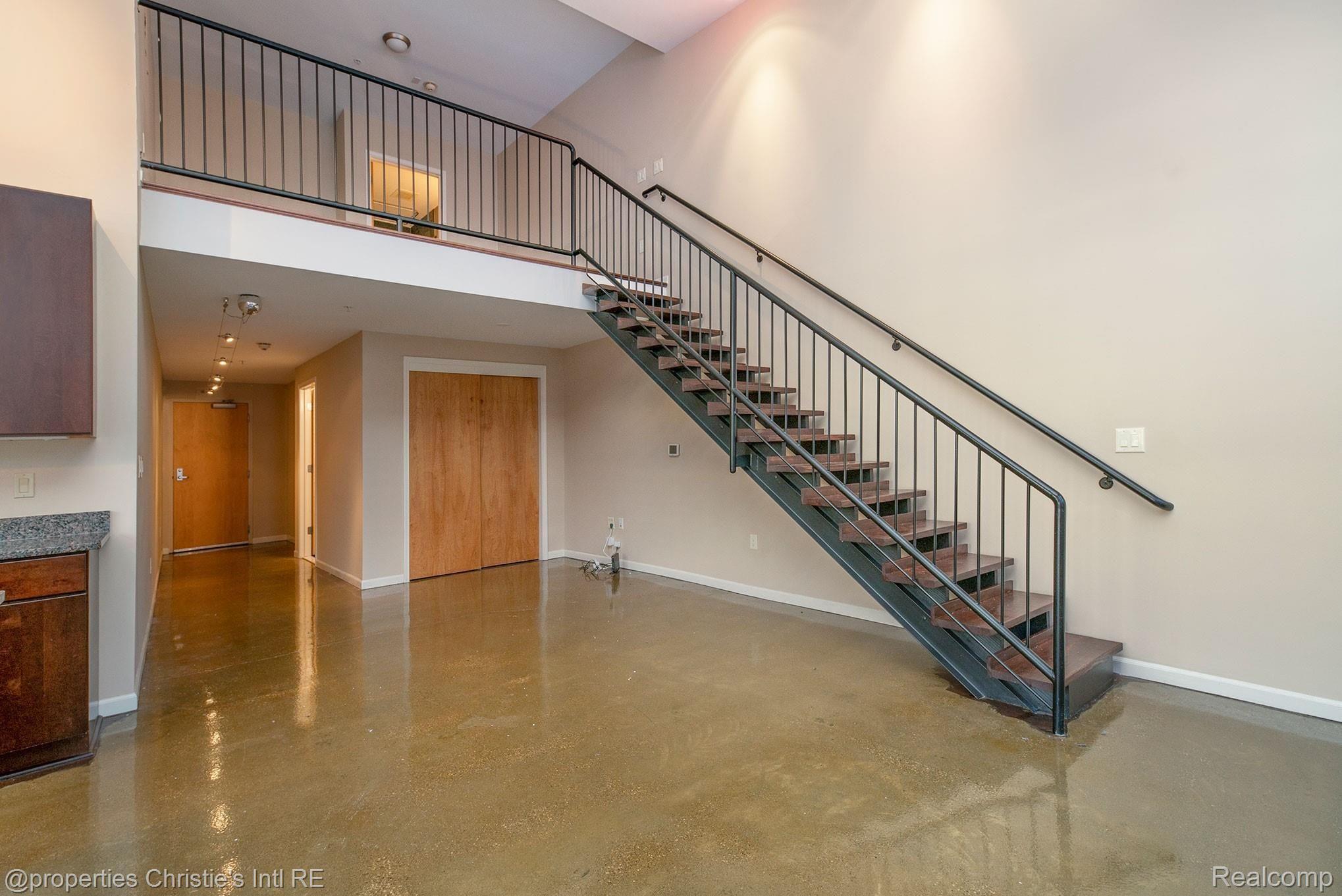 3100 Woodward Avenue 206