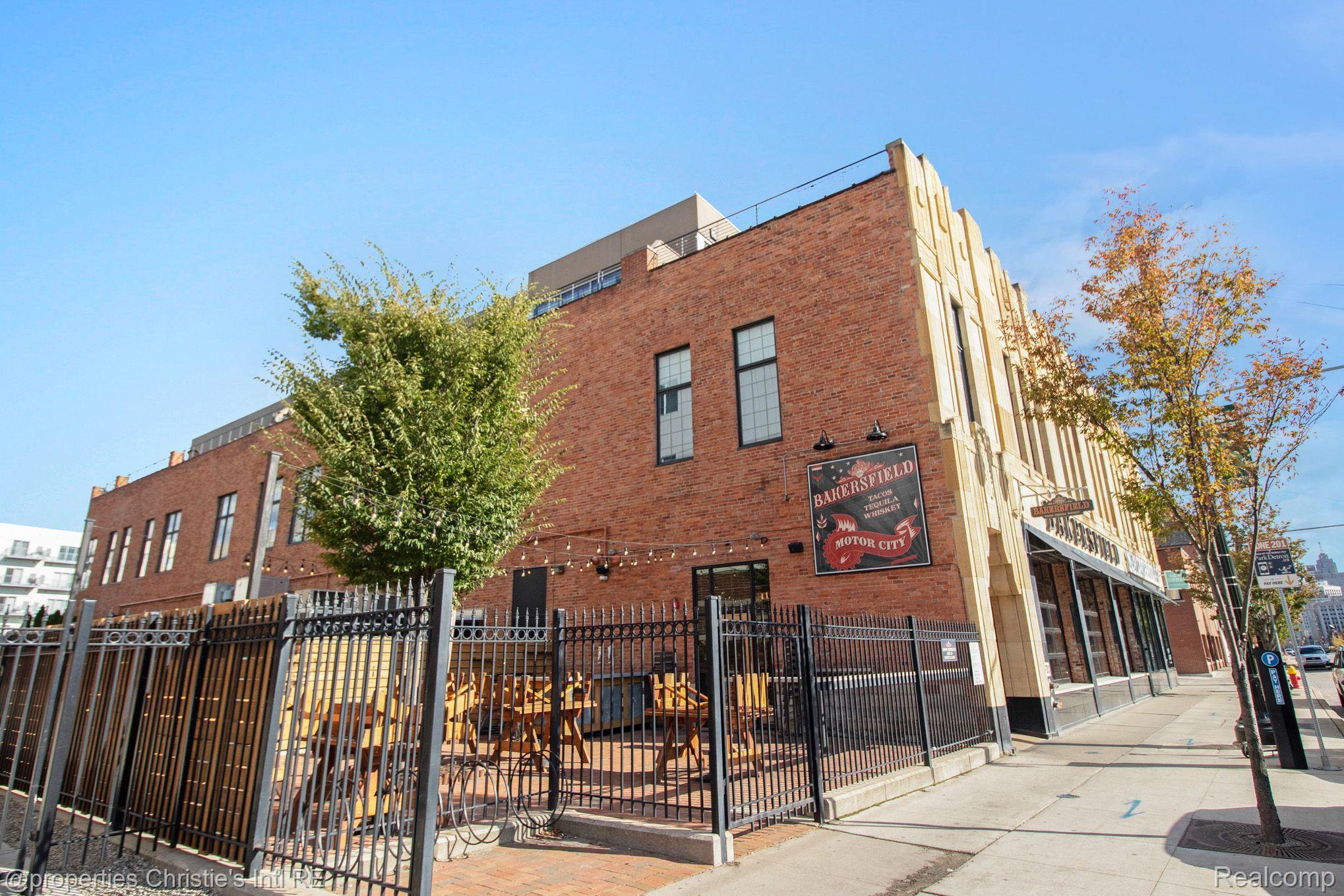 3100 Woodward Avenue 206