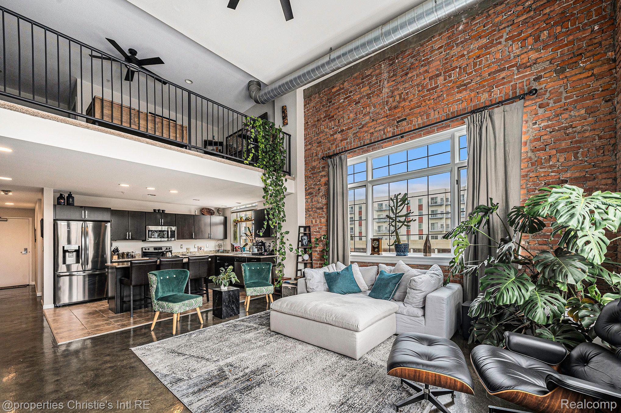 3100 WOODWARD Avenue 207