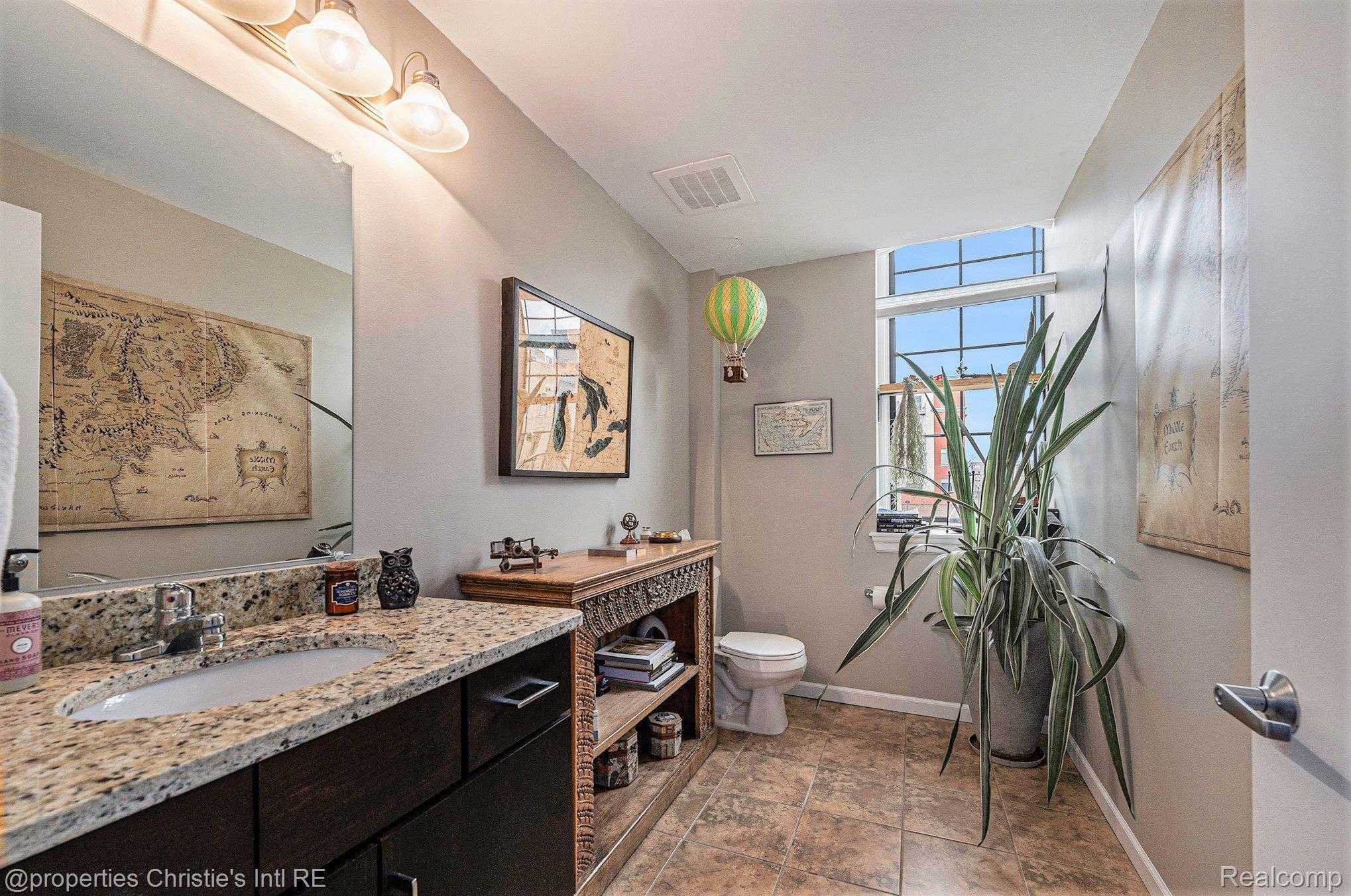 3100 WOODWARD Avenue 207