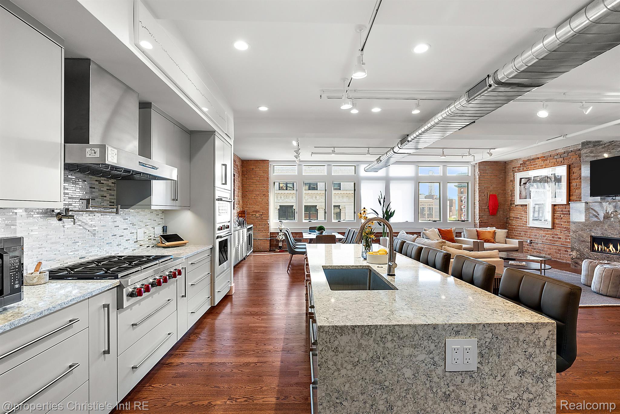 1529 Broadway Street #500