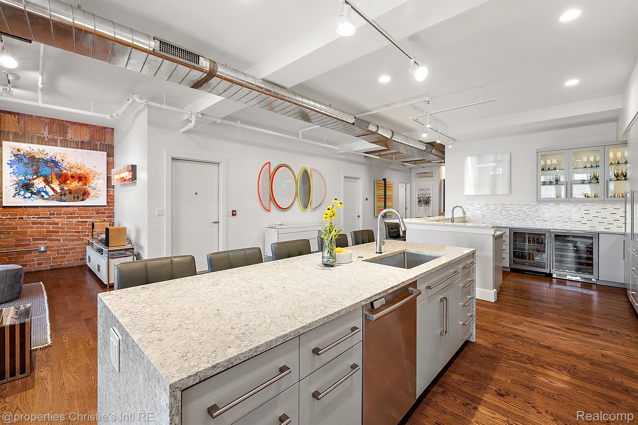 1529 Broadway Street #500