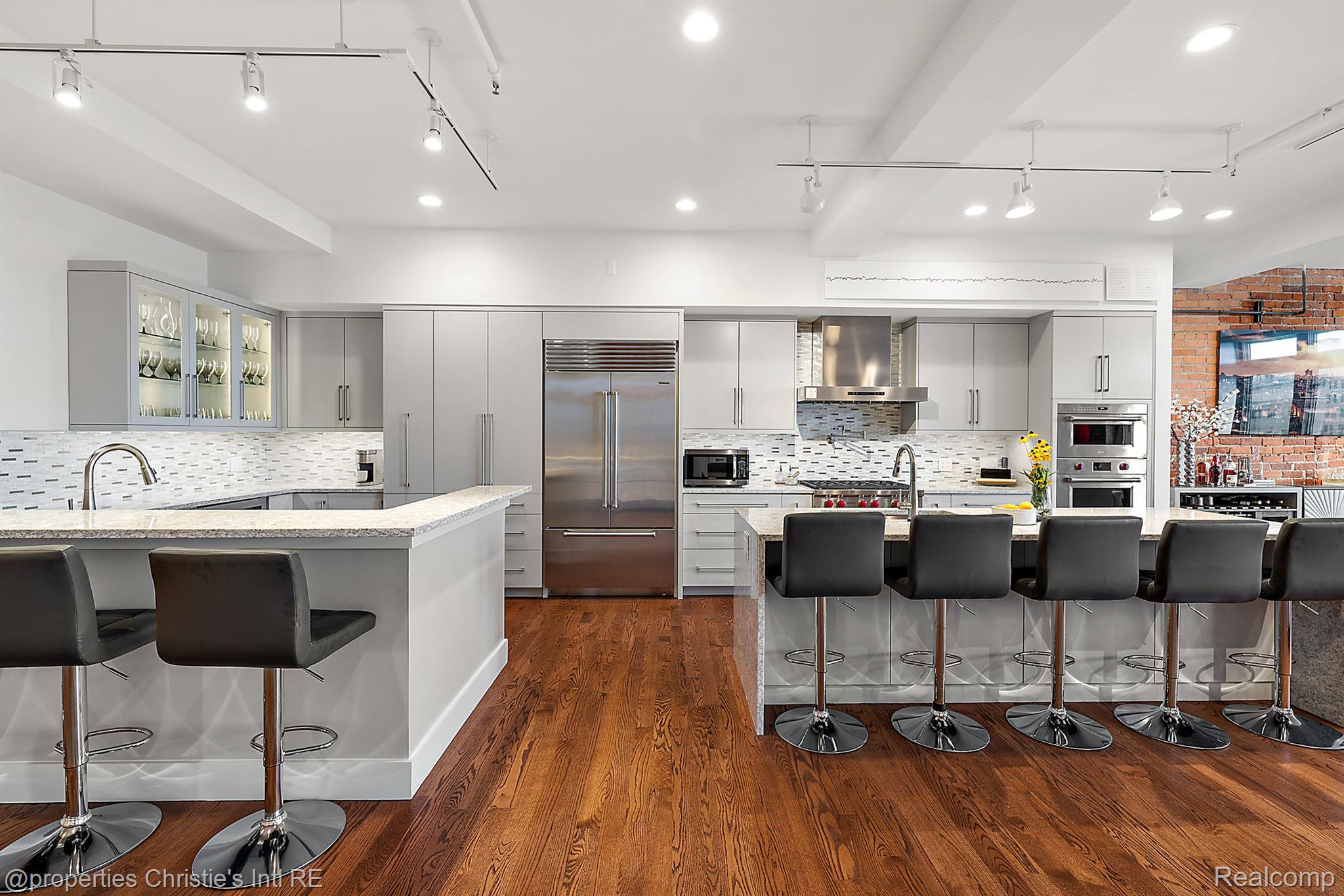 1529 Broadway Street #500