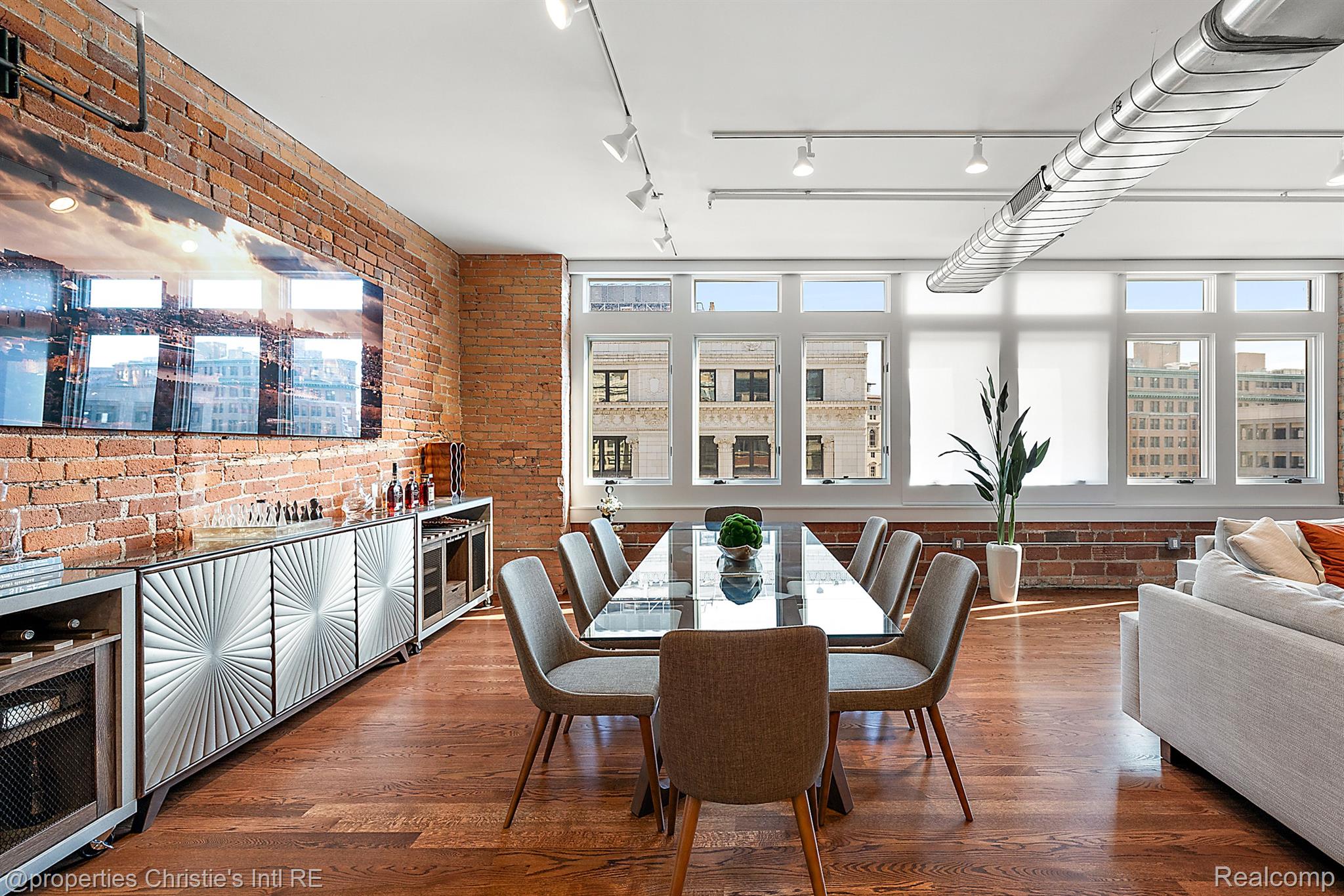 1529 Broadway Street #500