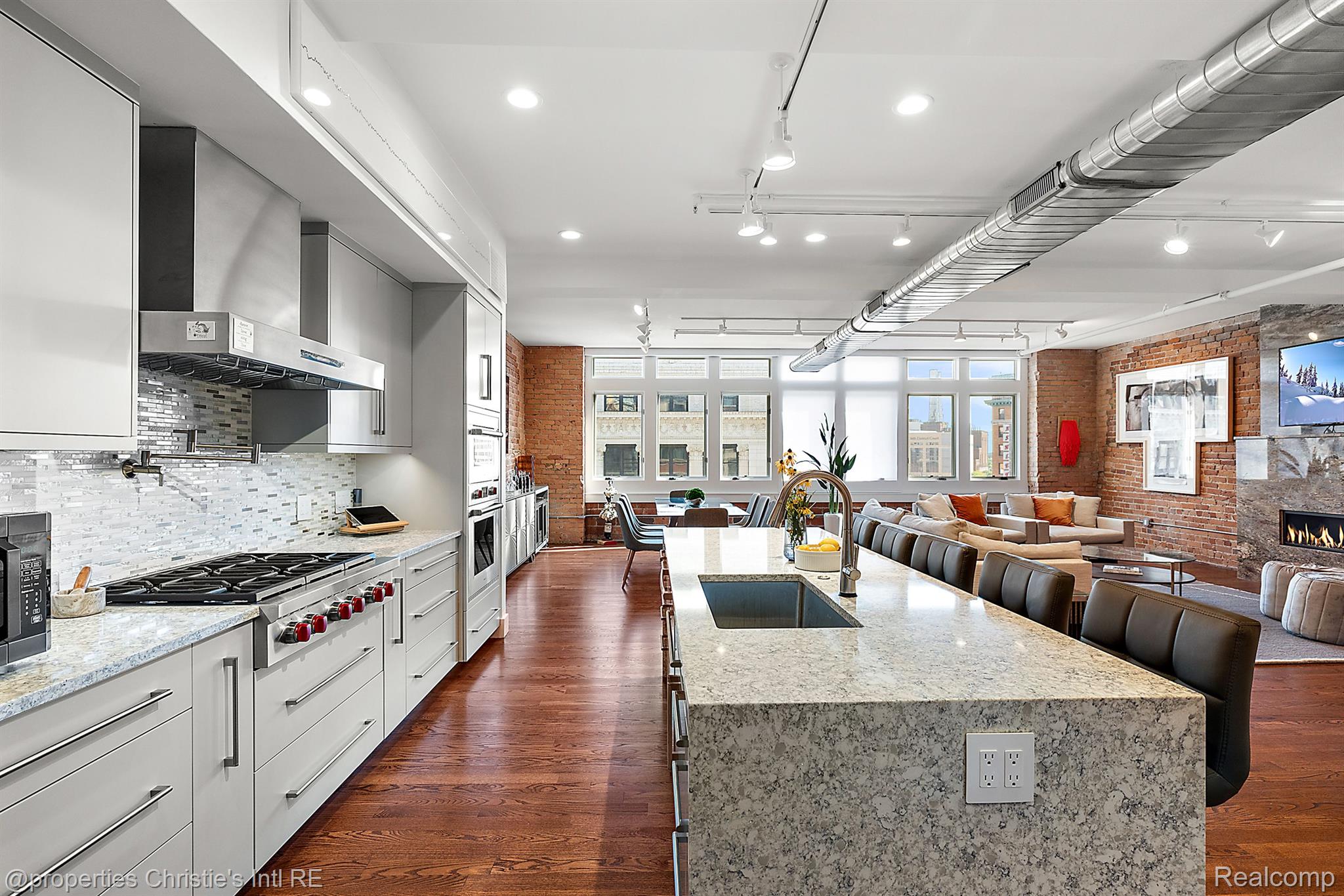 1529 Broadway Street #500