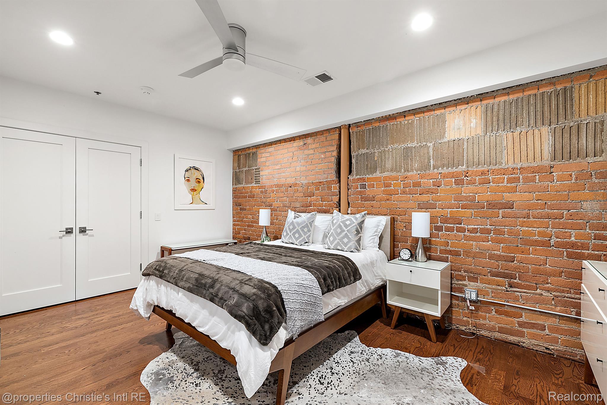 1529 Broadway Street #500
