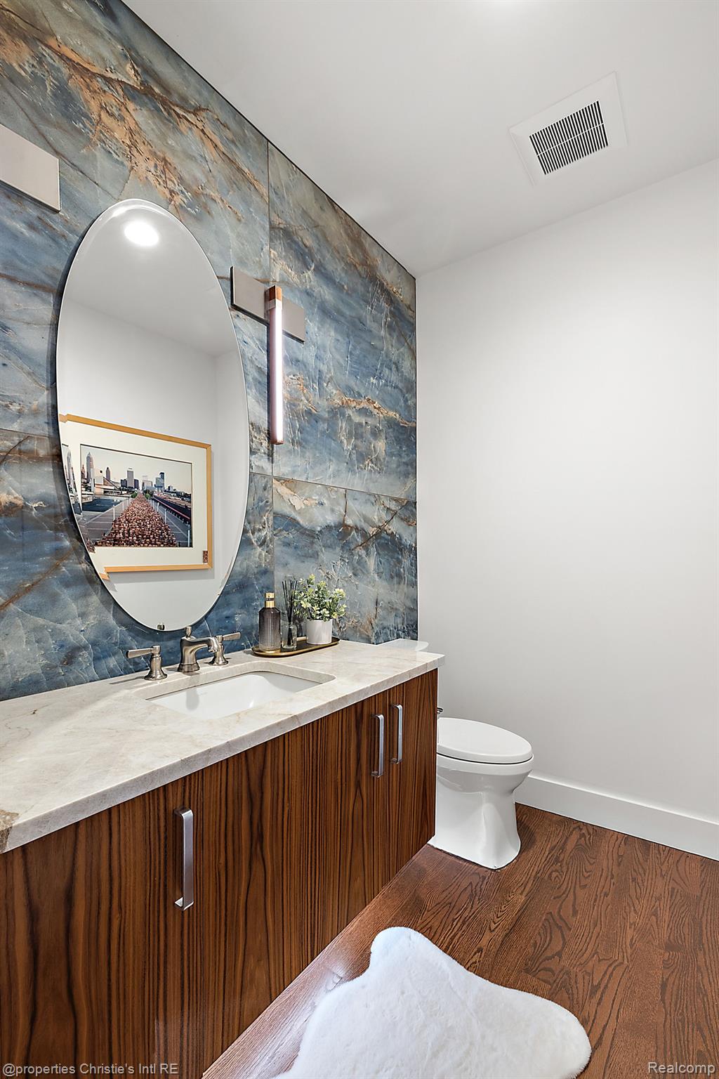 1529 Broadway Street #500