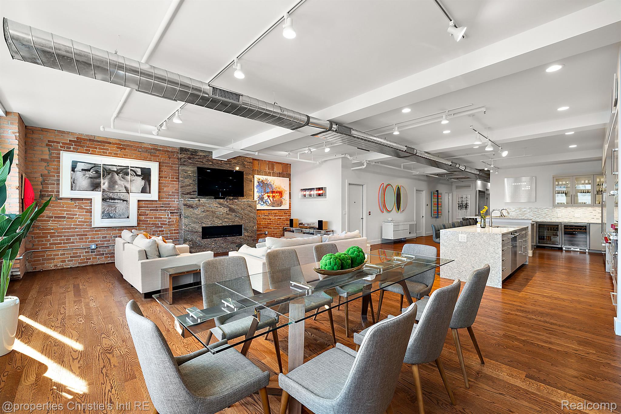 1529 Broadway Street #500