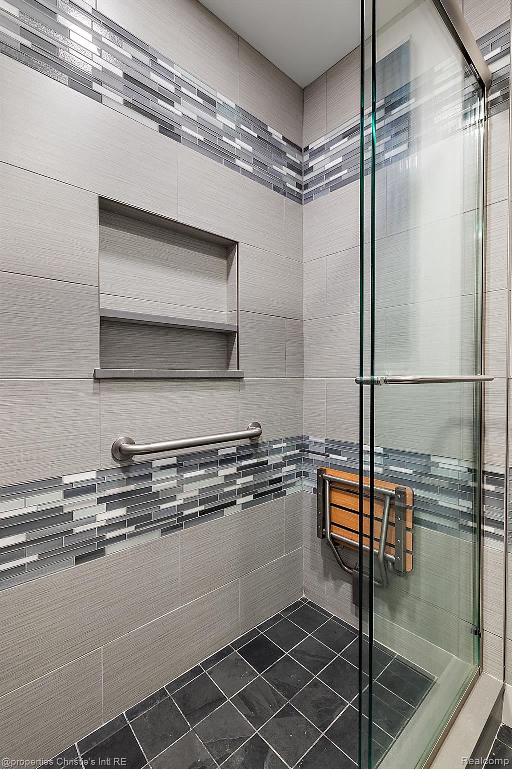 1529 Broadway Street #500