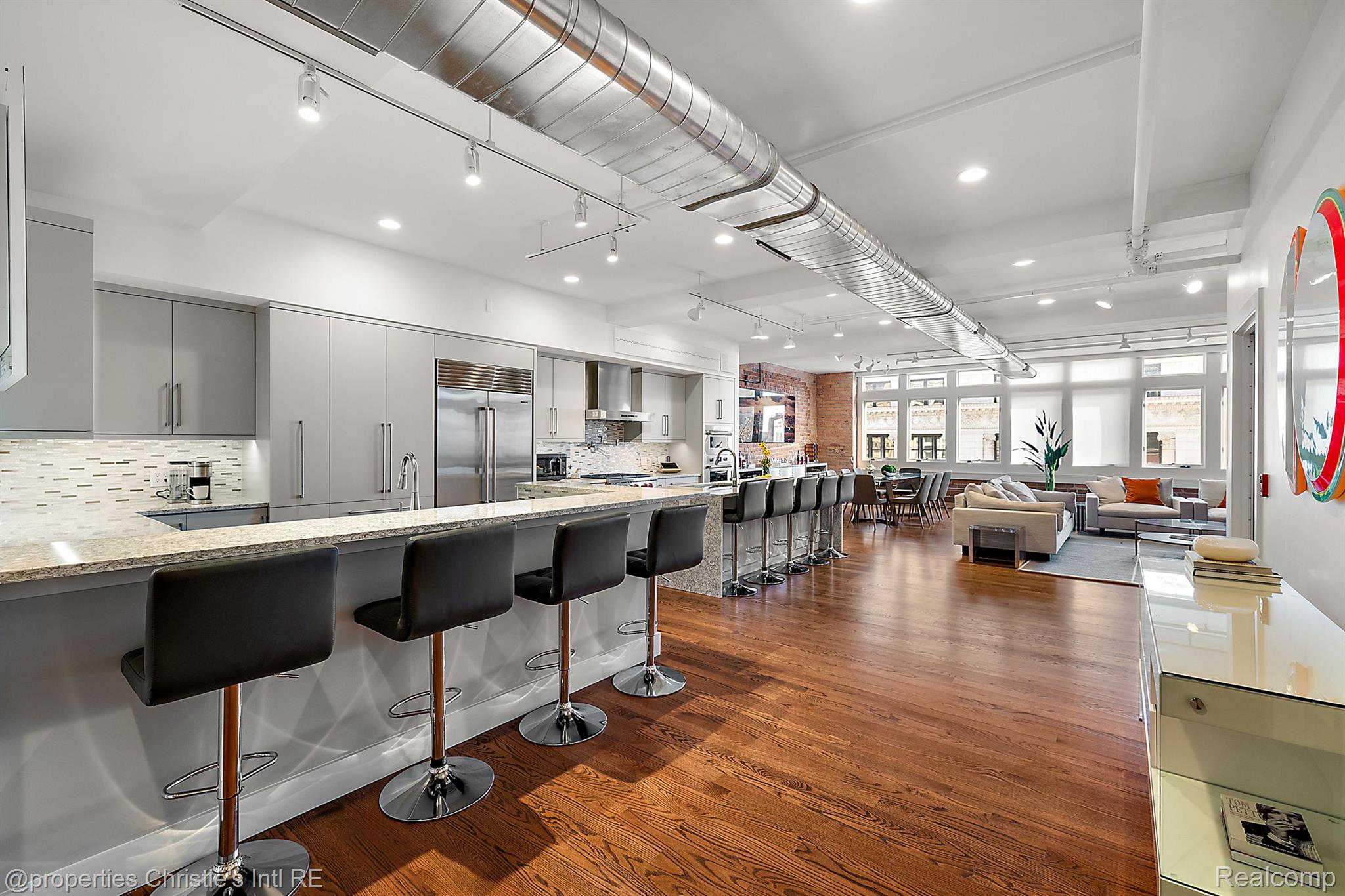 1529 Broadway Street #500