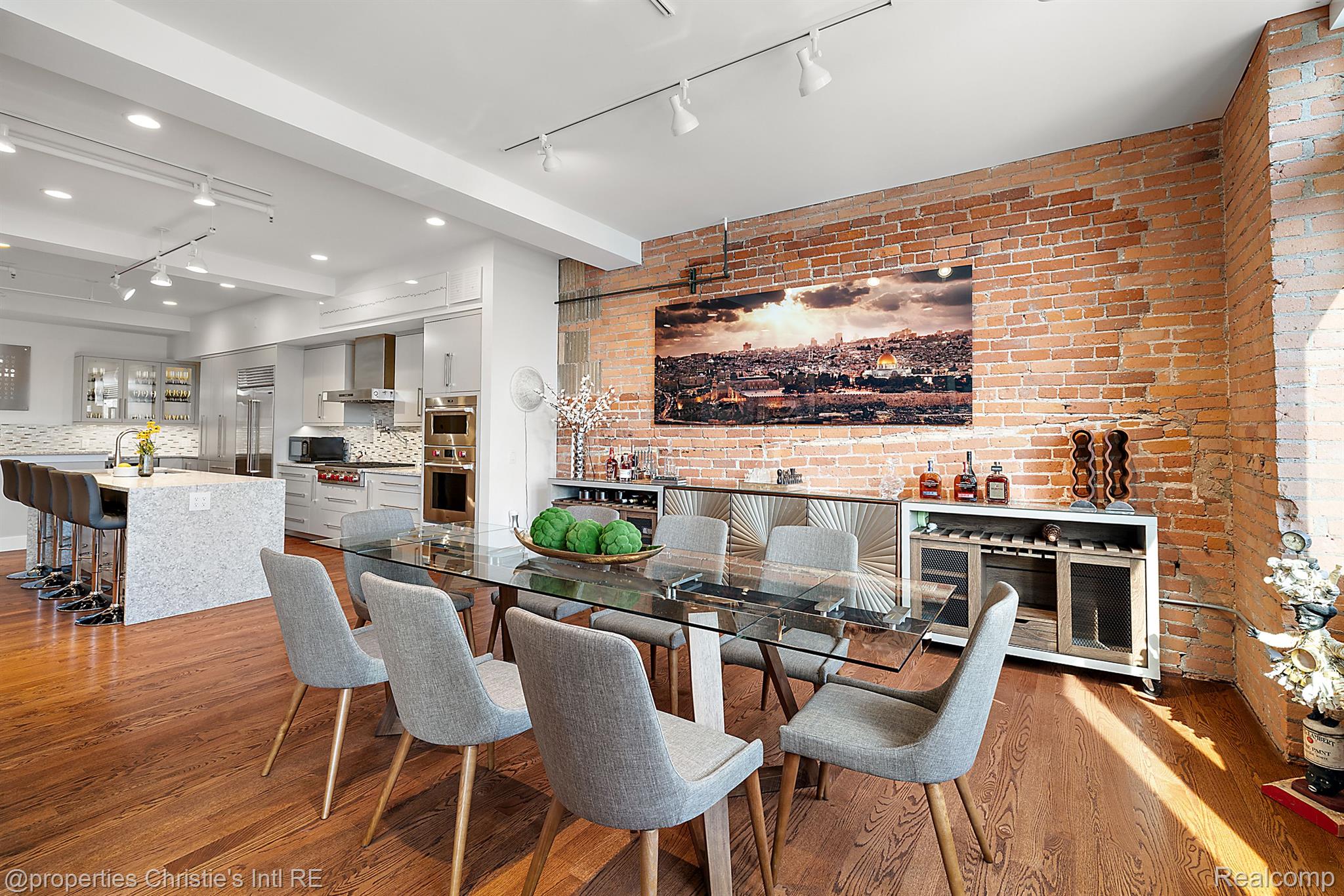 1529 Broadway Street #500
