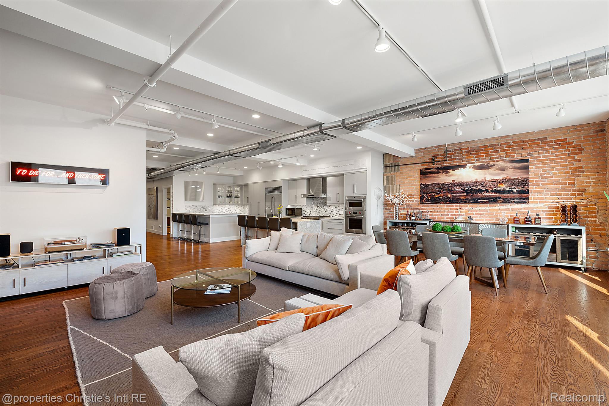 1529 Broadway Street #500