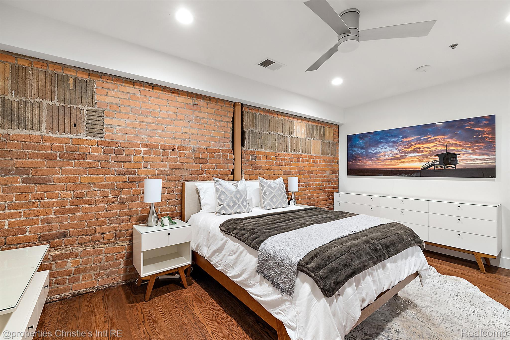 1529 Broadway Street #500