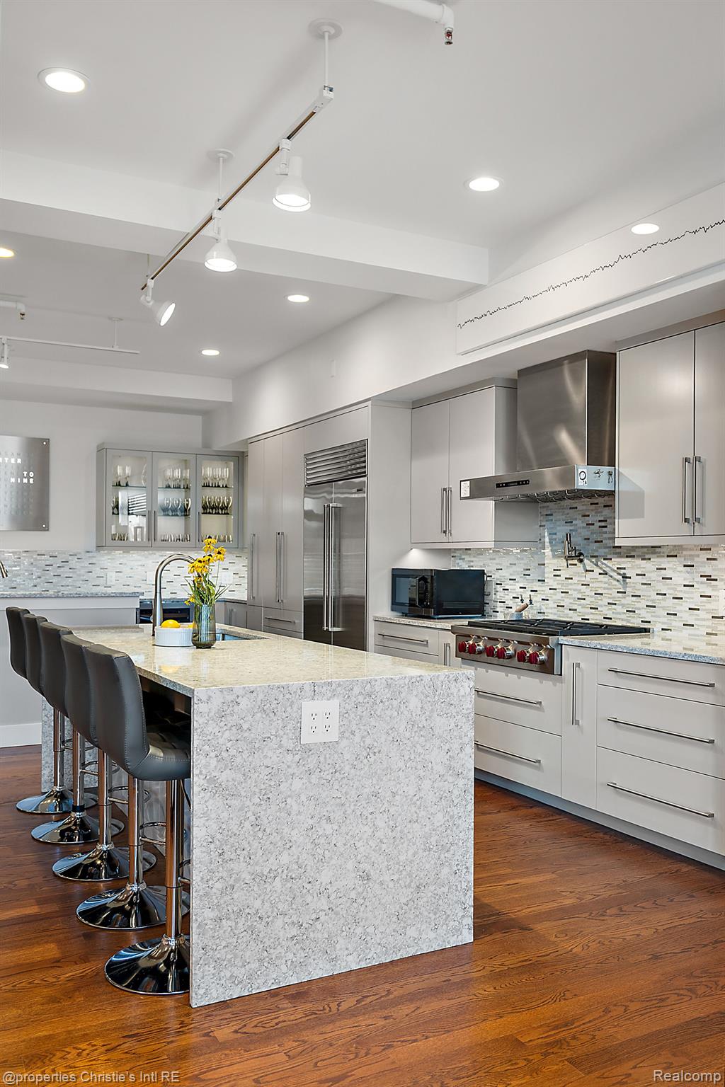 1529 Broadway Street #500