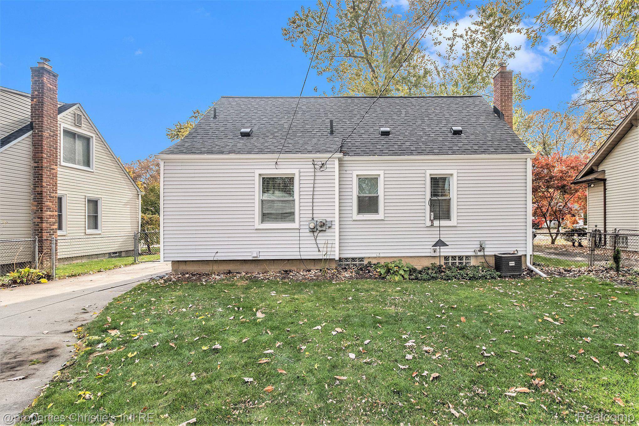 906 MAYFIELD Drive