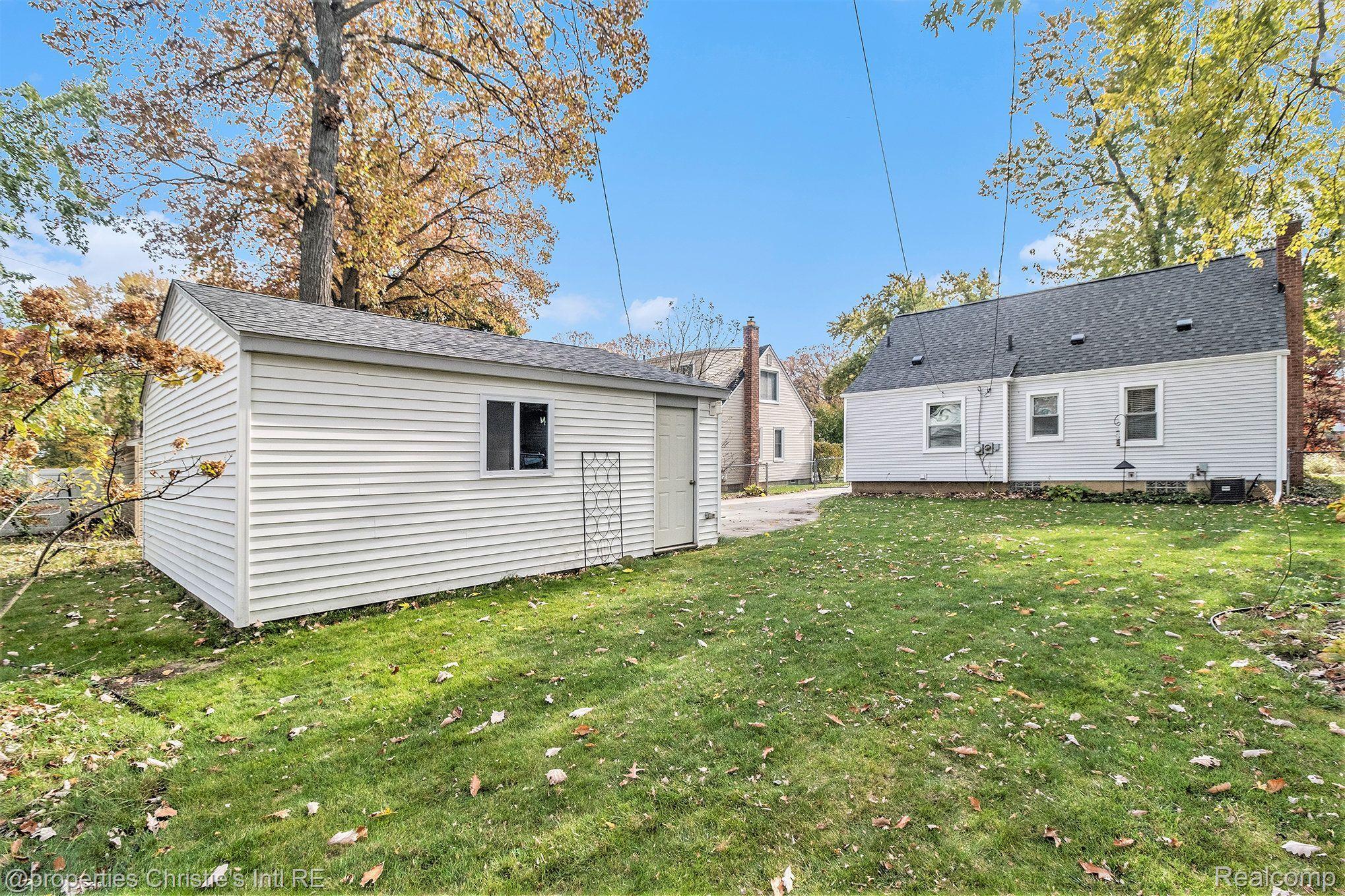 906 MAYFIELD Drive