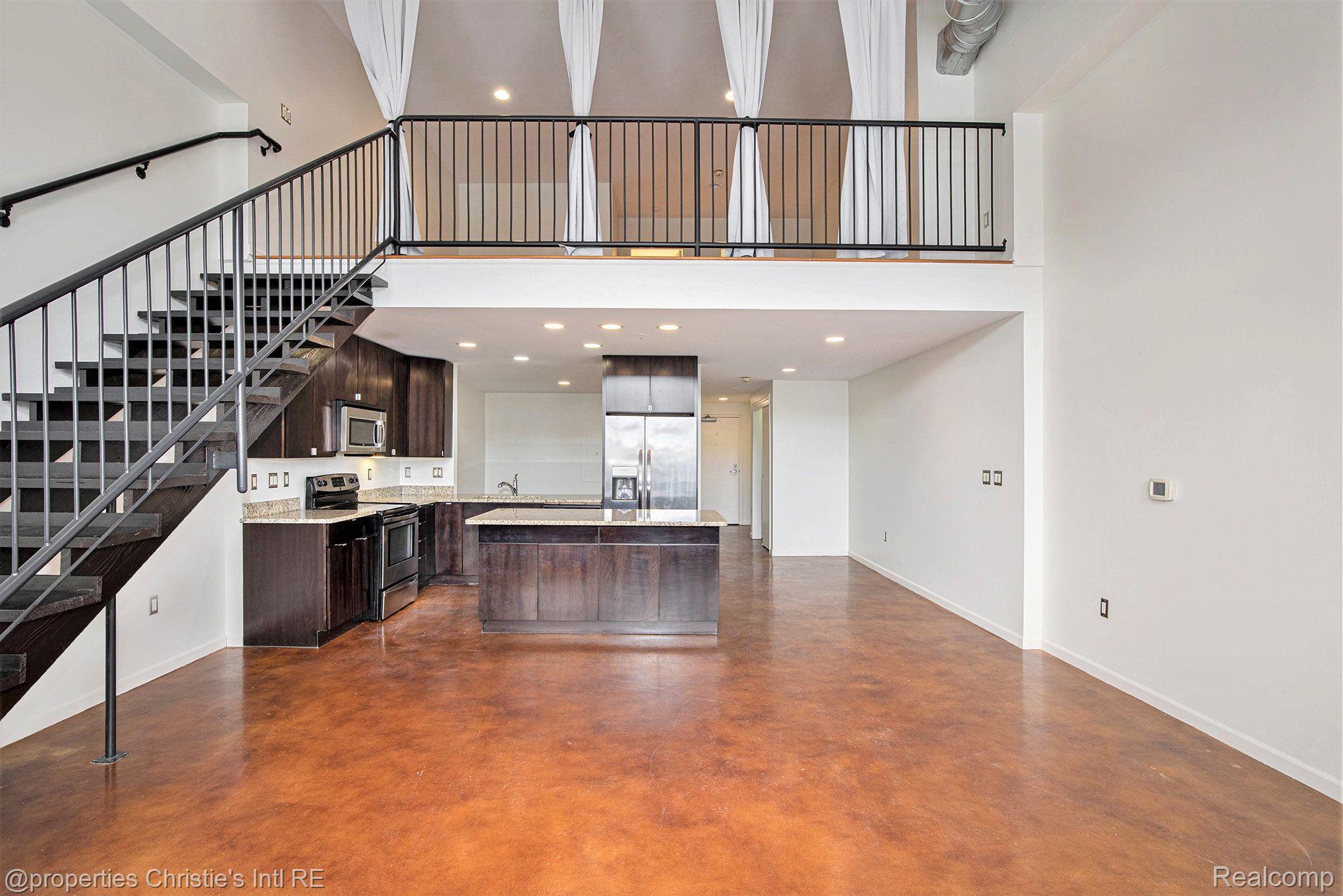 3100 Woodward Avenue 208