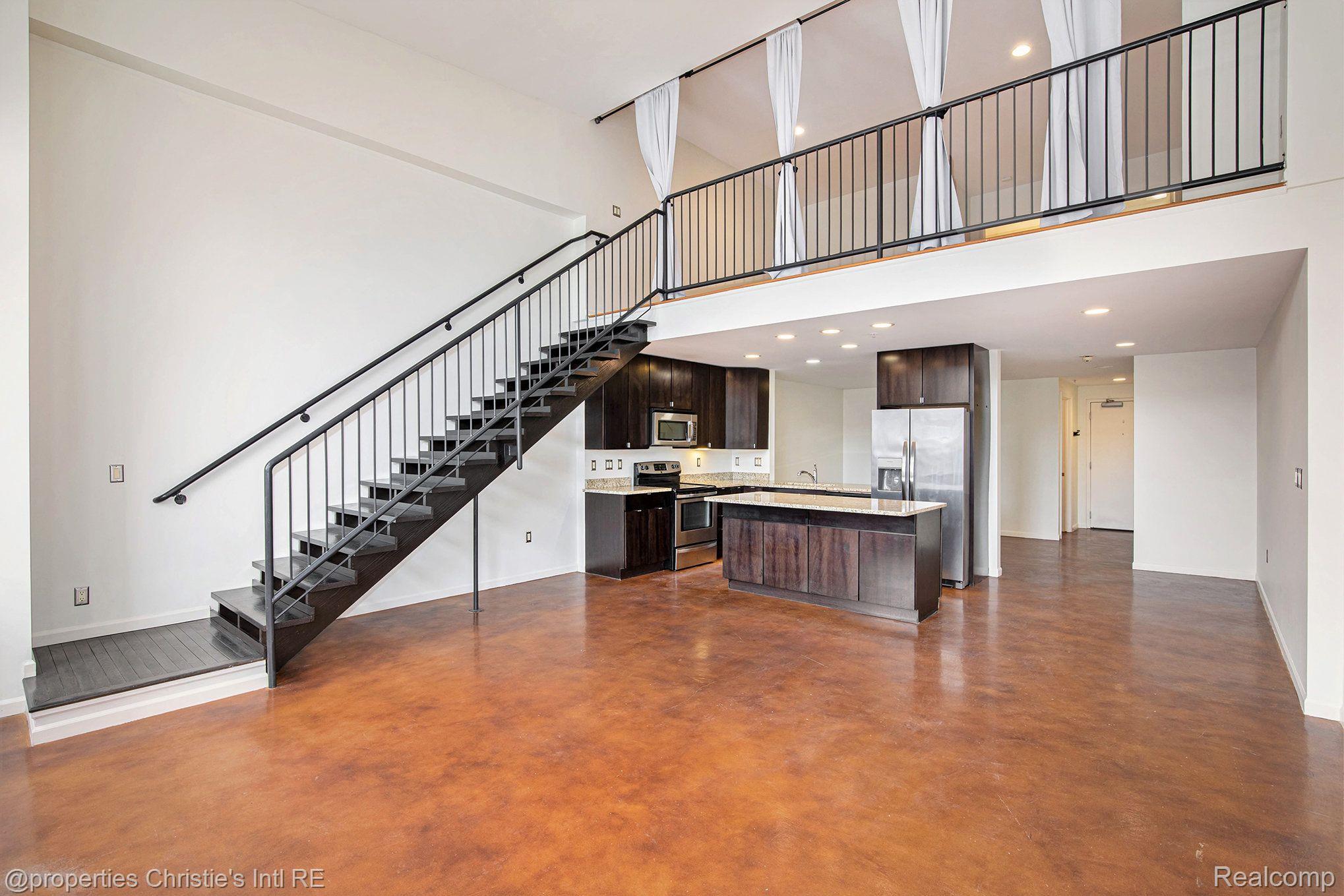 3100 Woodward Avenue 208