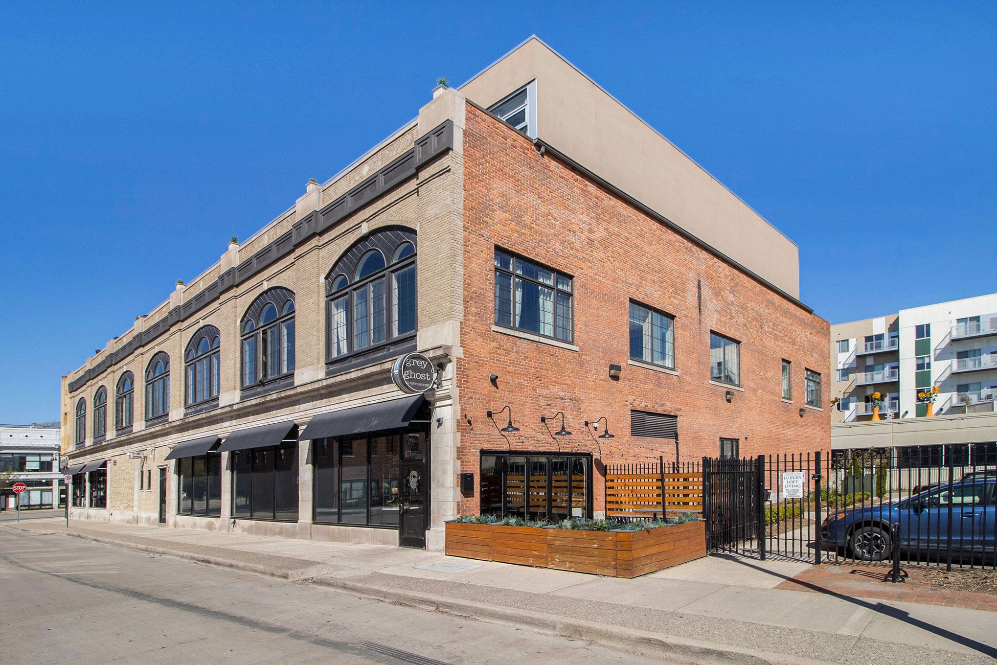 3100 Woodward Avenue 208