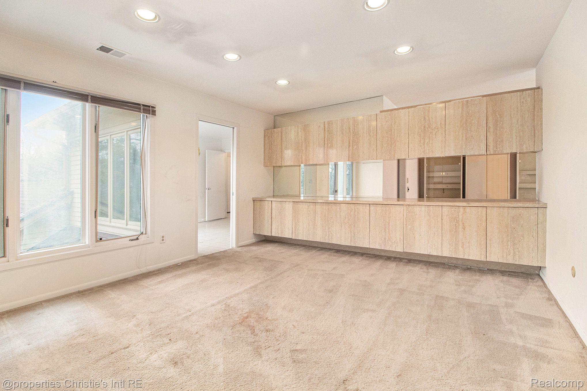 6943 Pebble Park Circle