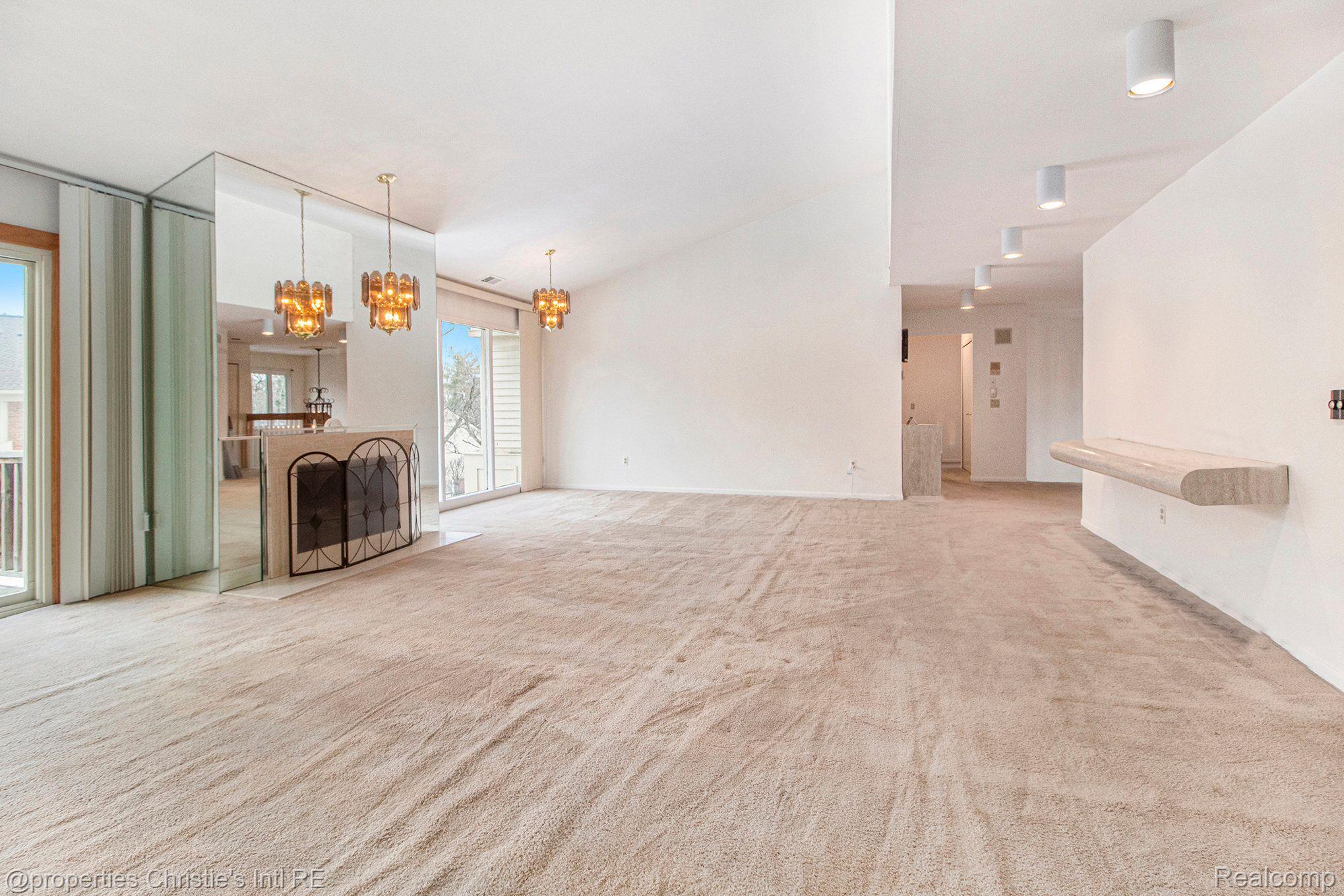 6943 Pebble Park Circle