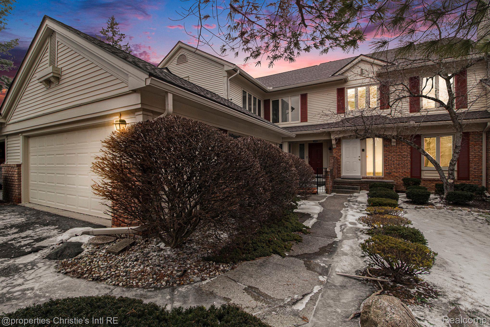 6943 Pebble Park Circle