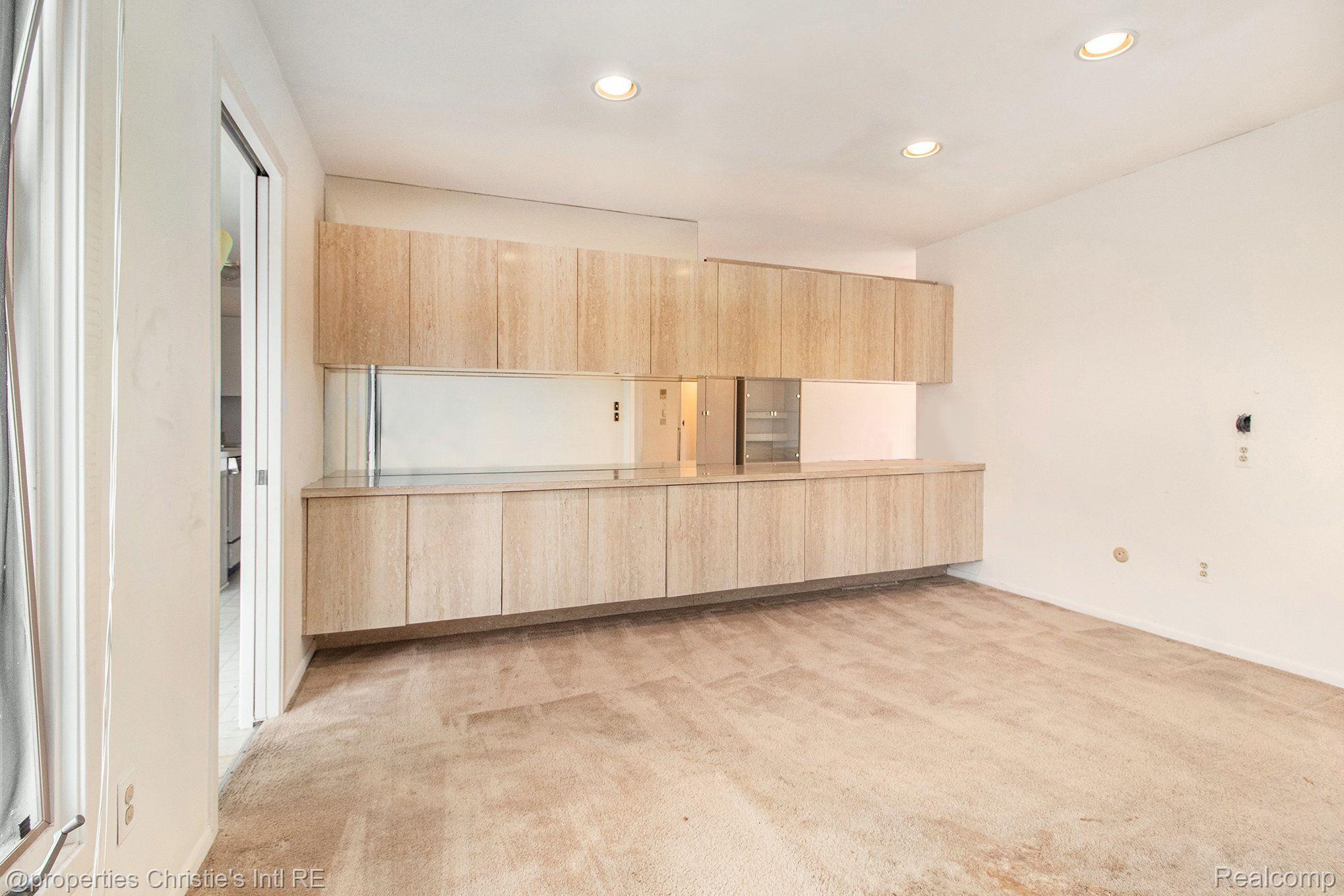 6943 Pebble Park Circle
