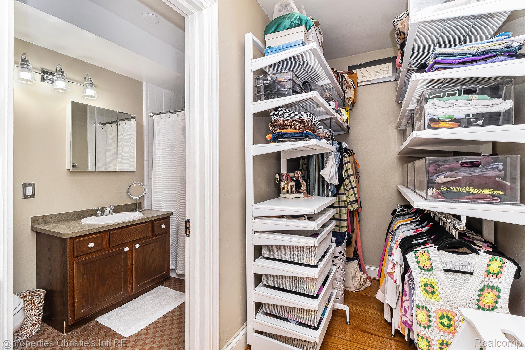 15 E KIRBY Street 422
